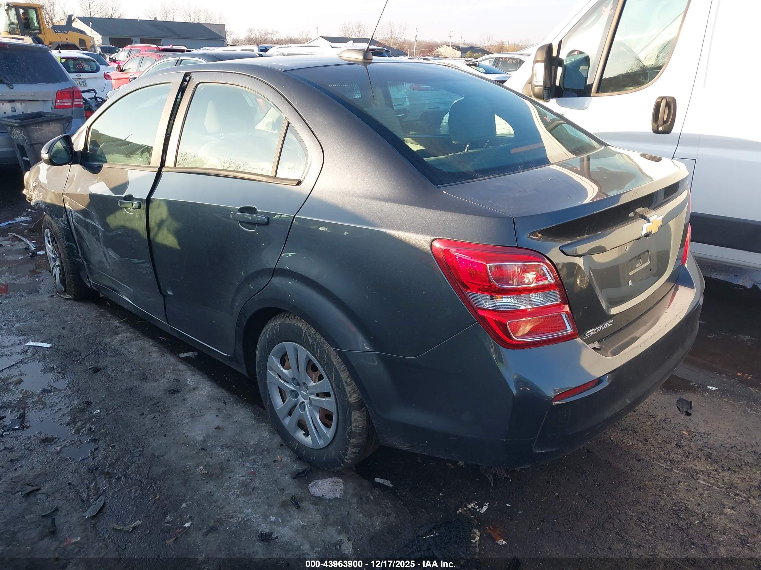 CHEVROLET SONIC image 3
