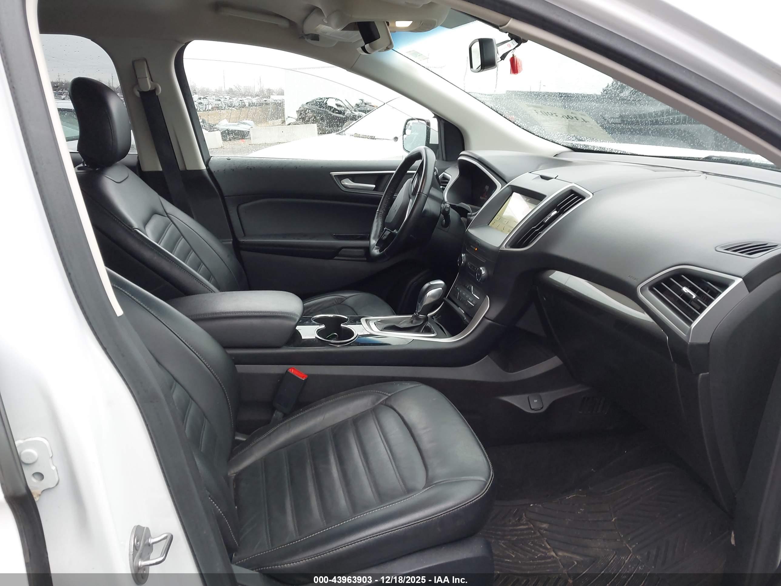 FORD EDGE image 5