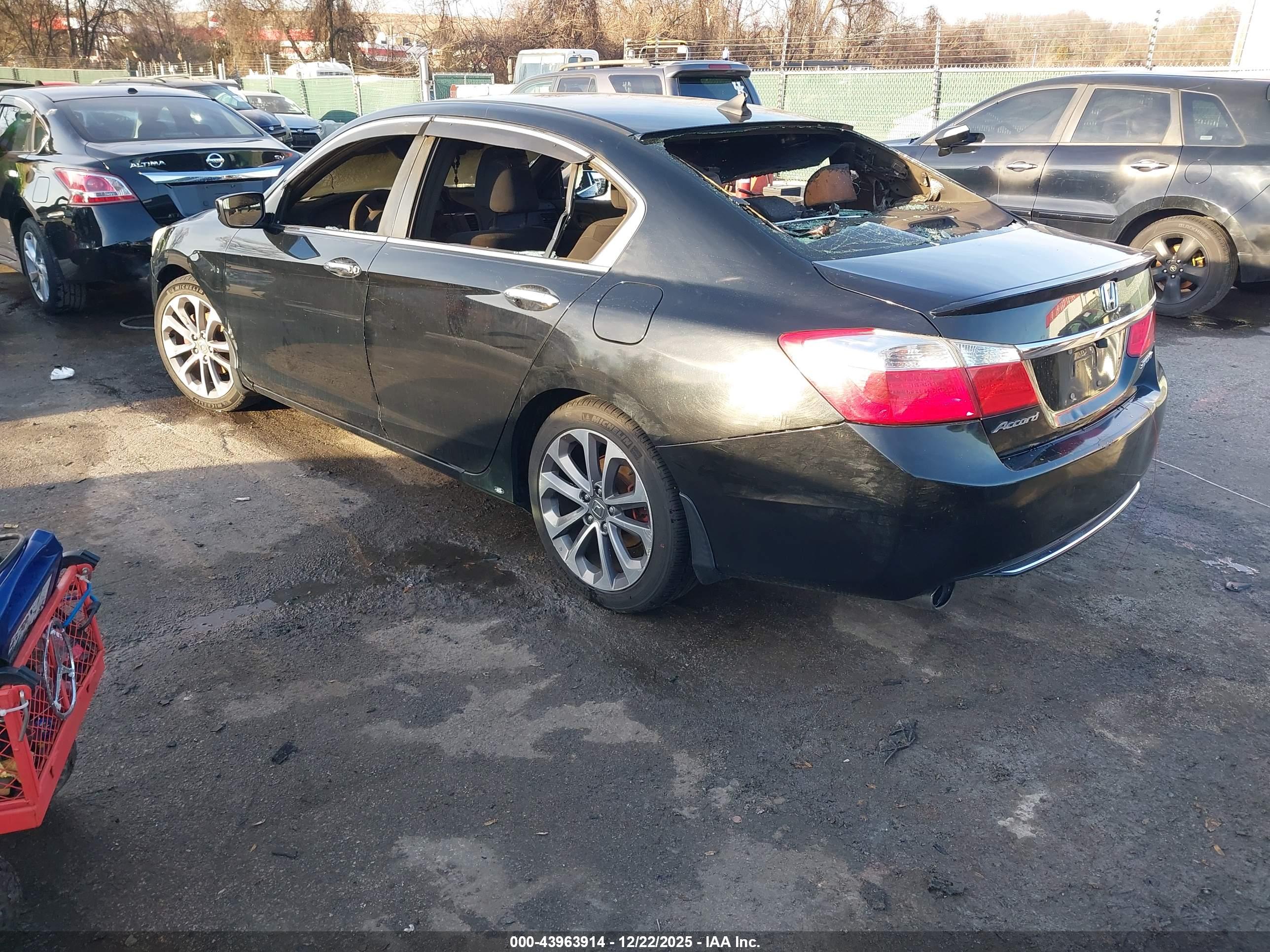 HONDA ACCORD image 3