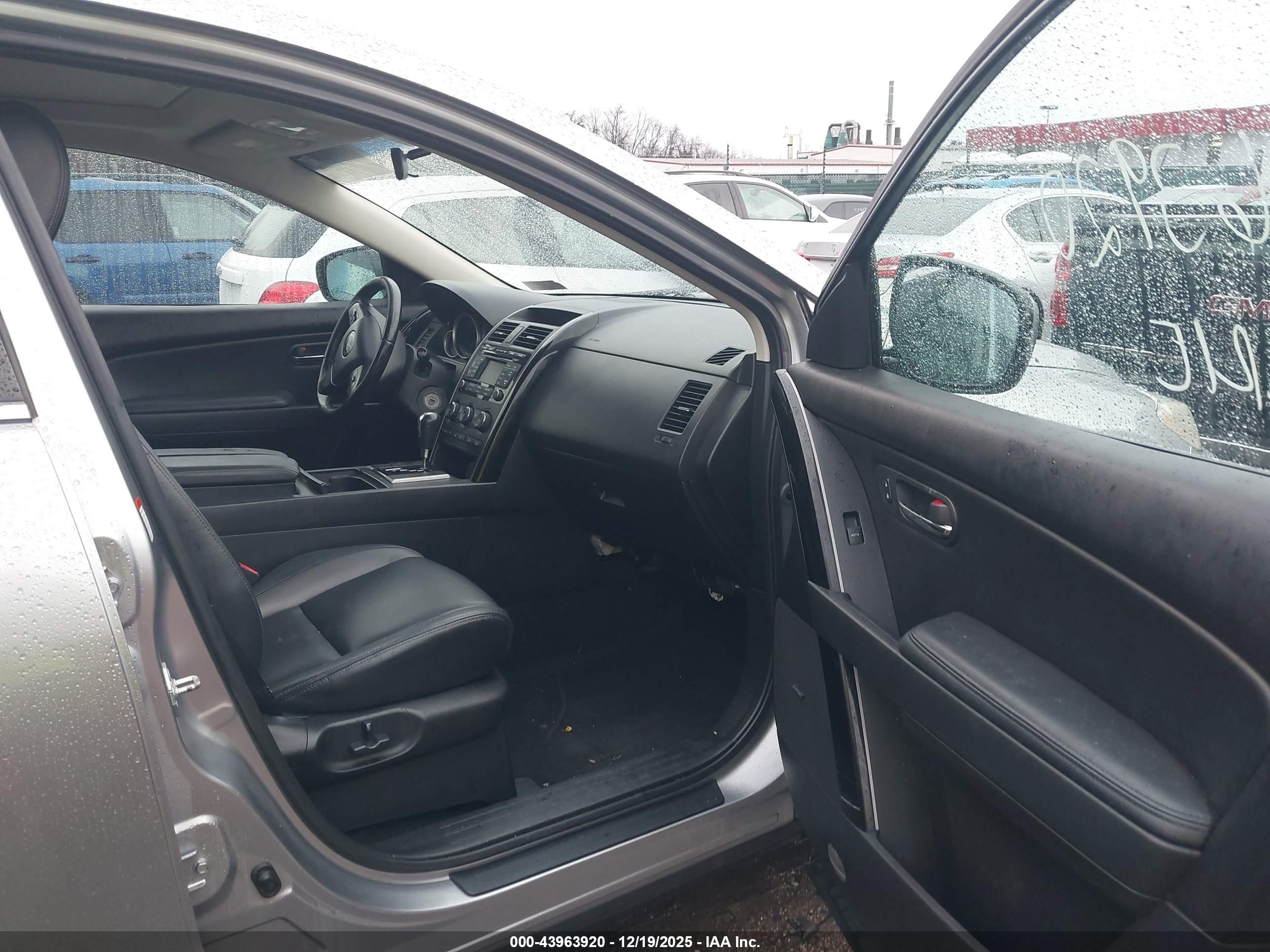 MAZDA CX-9 image 5