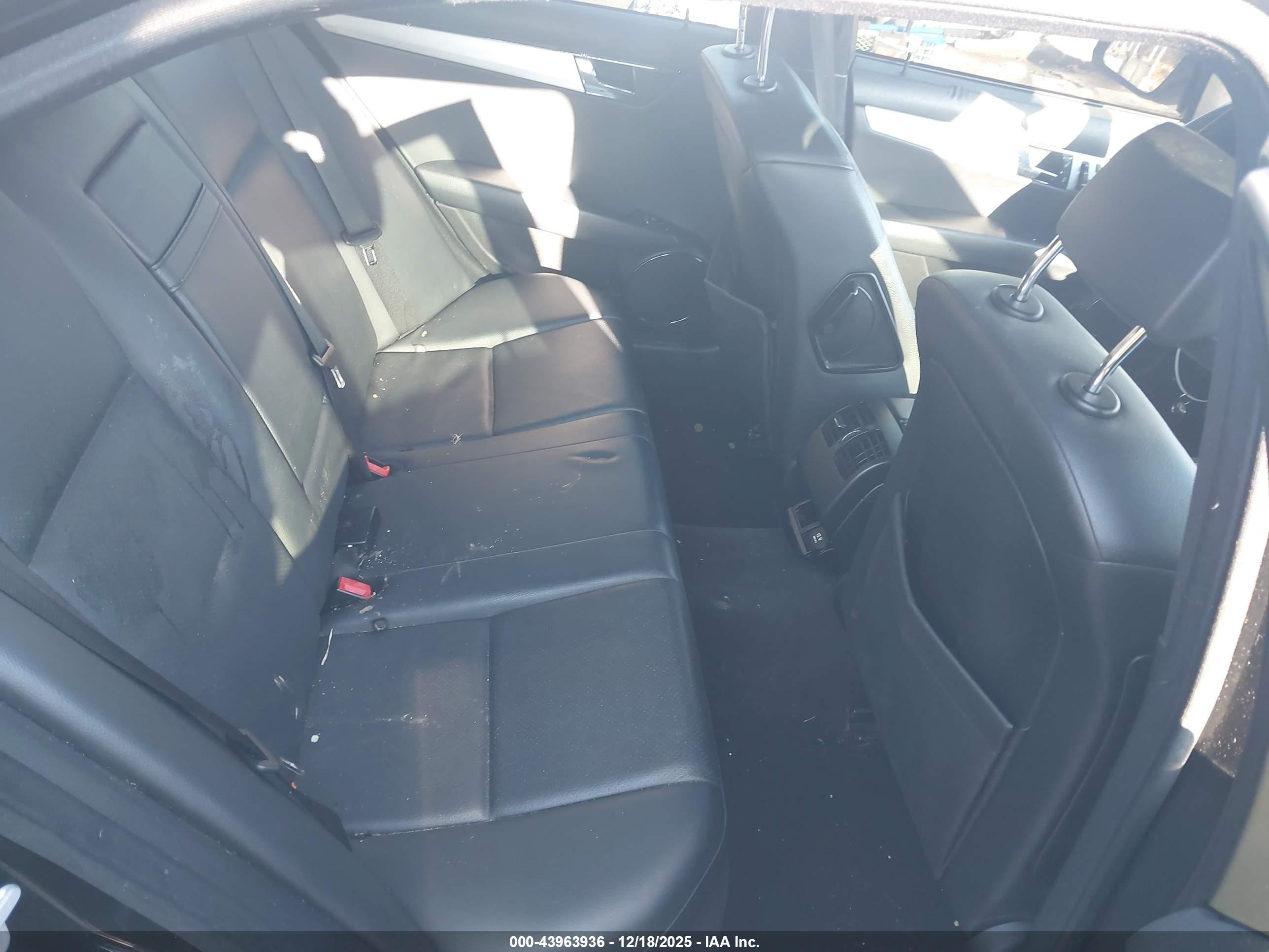 MERCEDES-BENZ C image 8