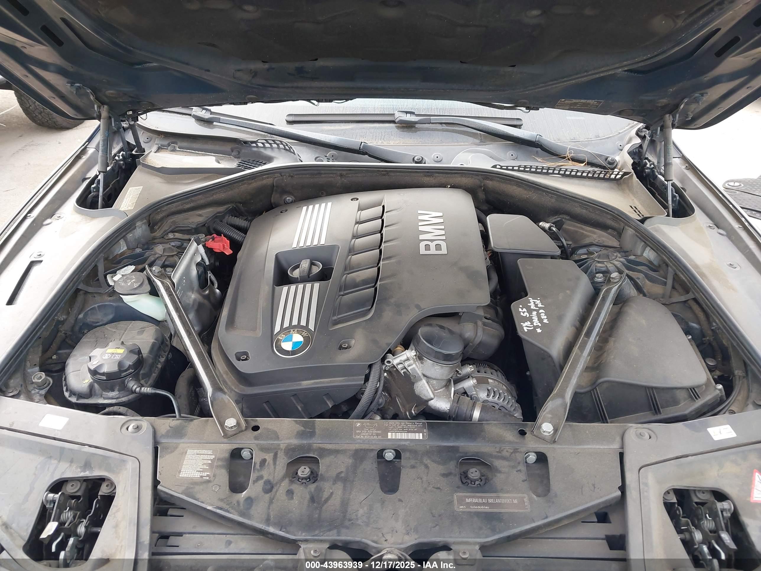 BMW 528I image 10