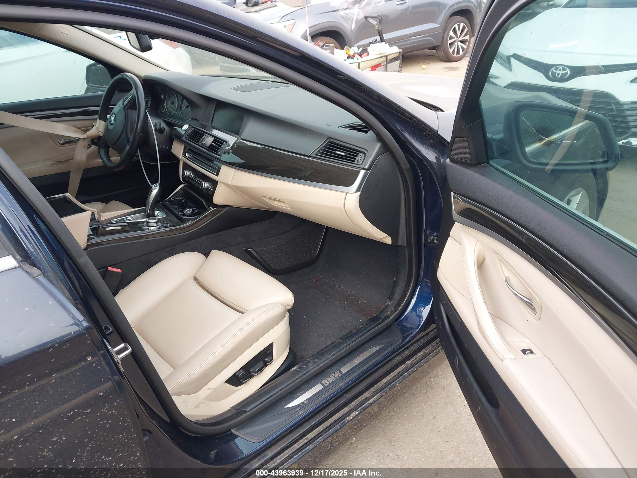 BMW 528I image 5