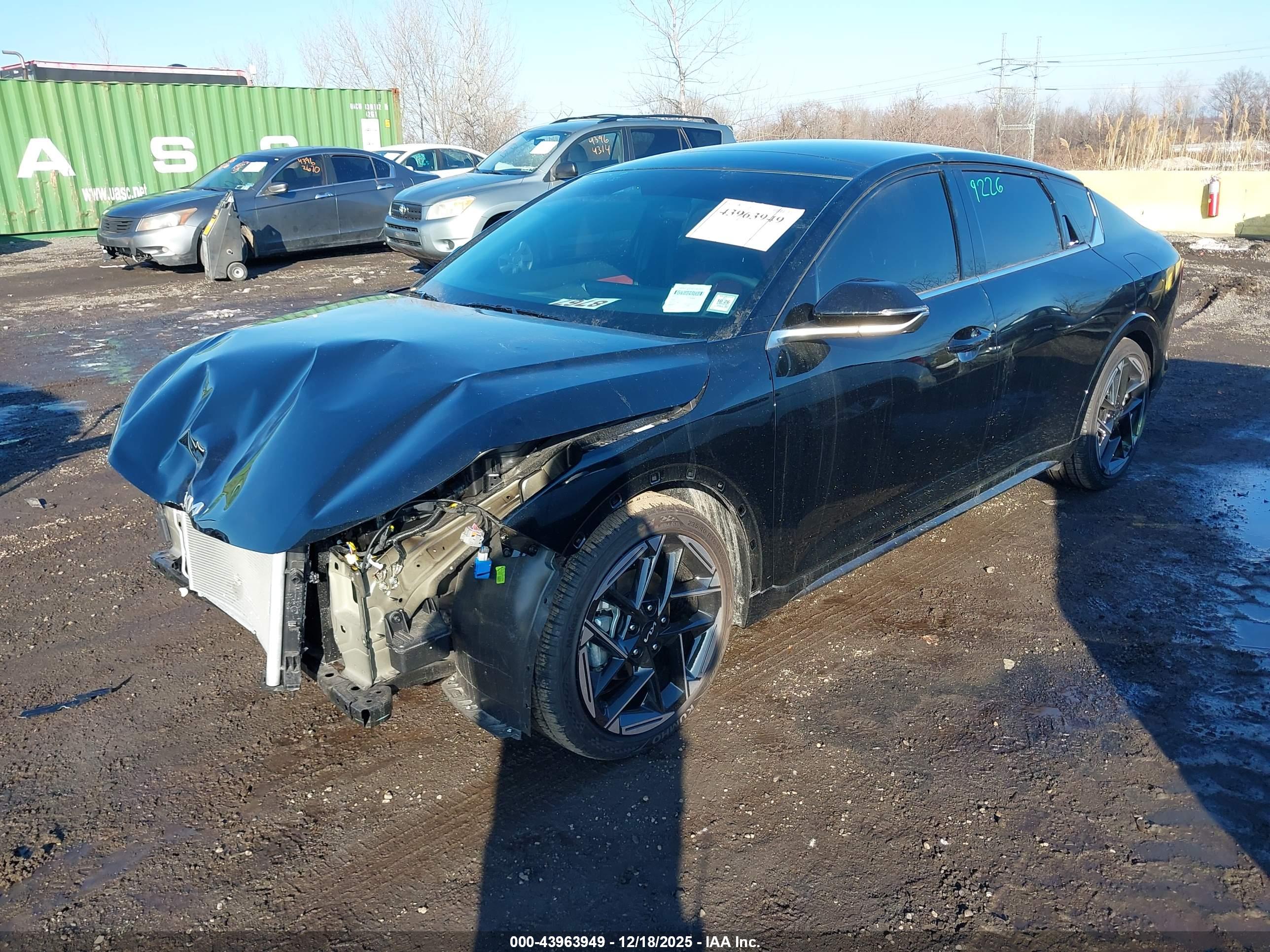 KIA K4 image 2