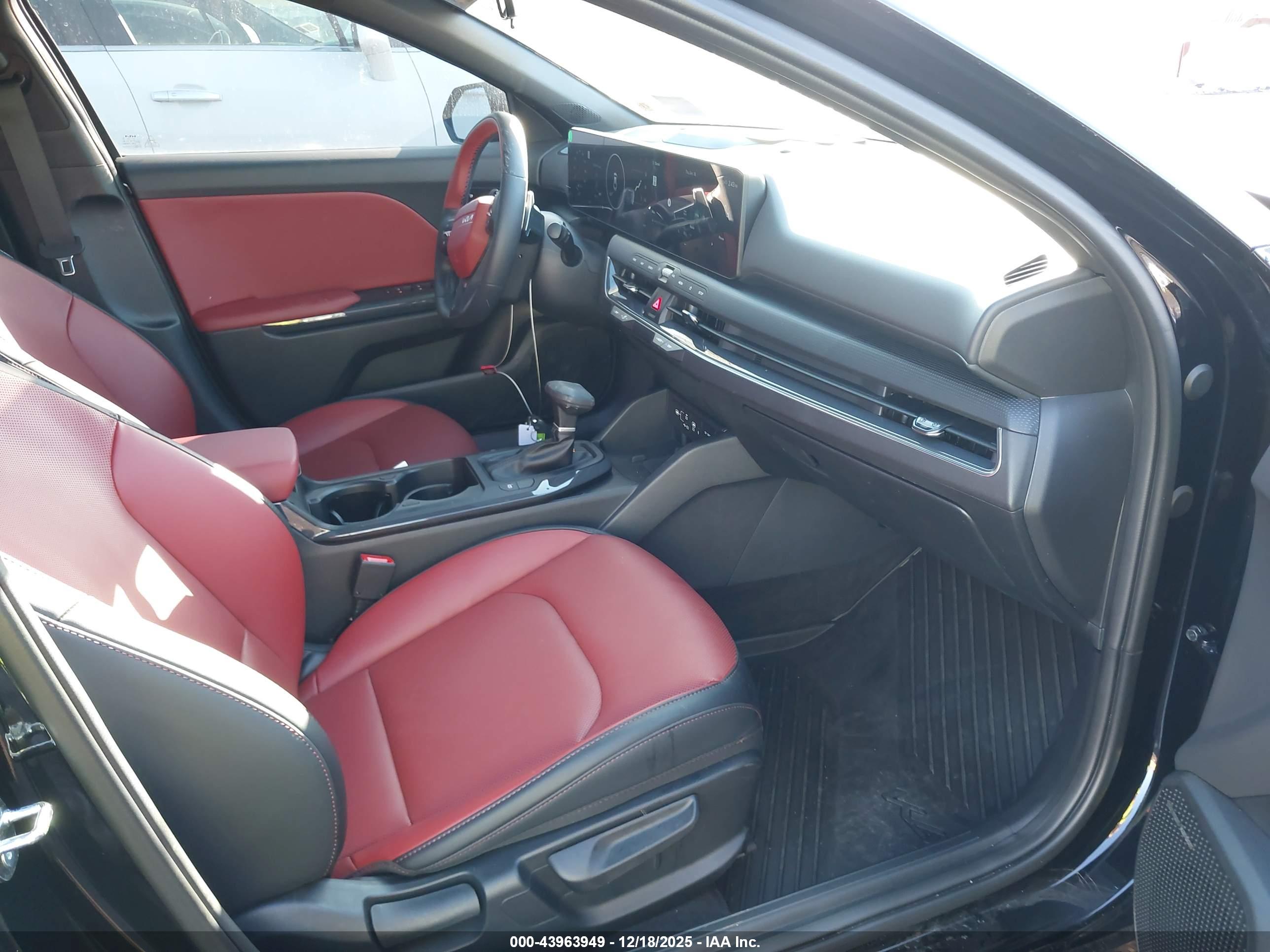 KIA K4 image 5