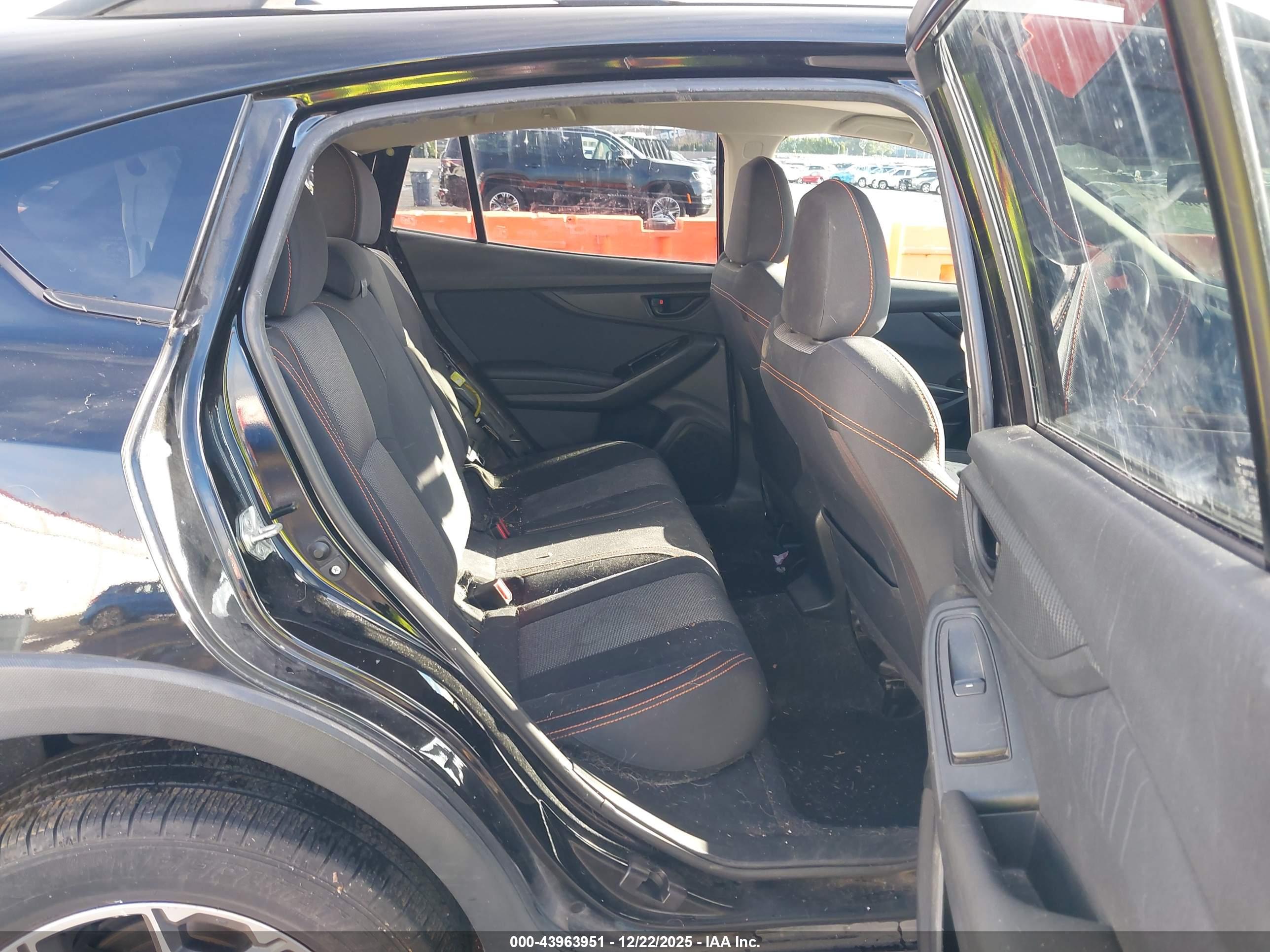 SUBARU CROSSTREK image 8