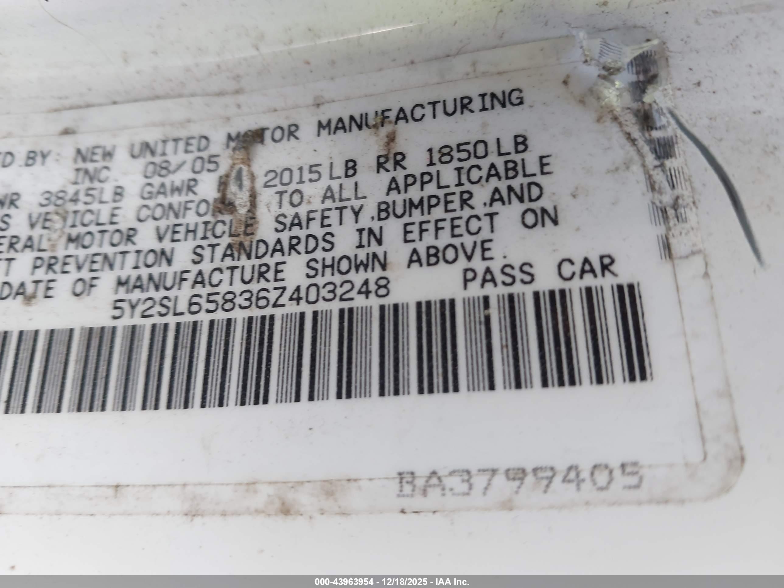 PONTIAC VIBE image 9