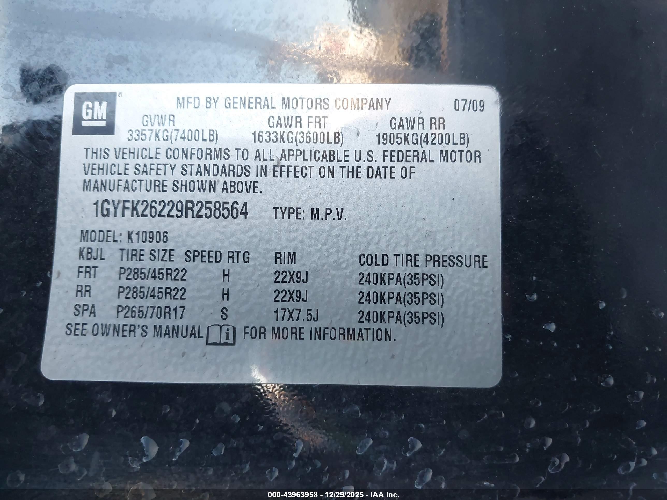 CADILLAC ESCALADE image 9