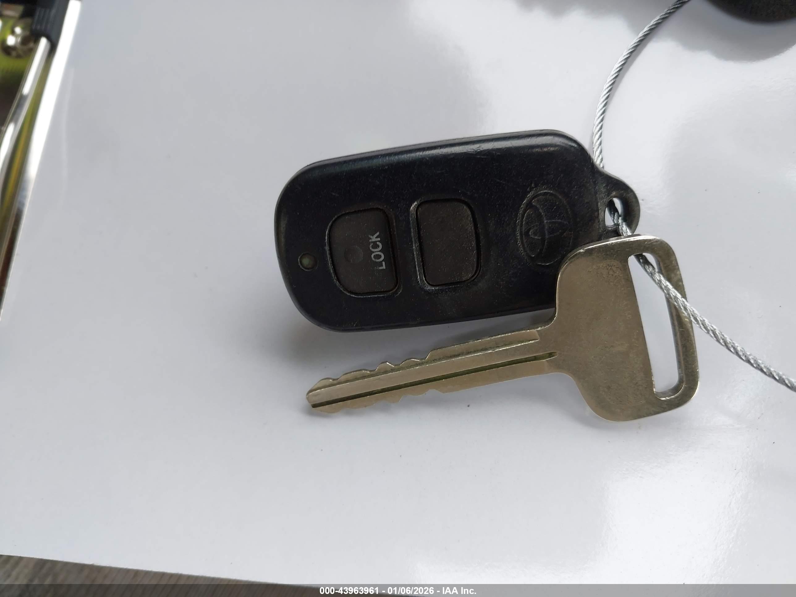 TOYOTA TACOMA image 11