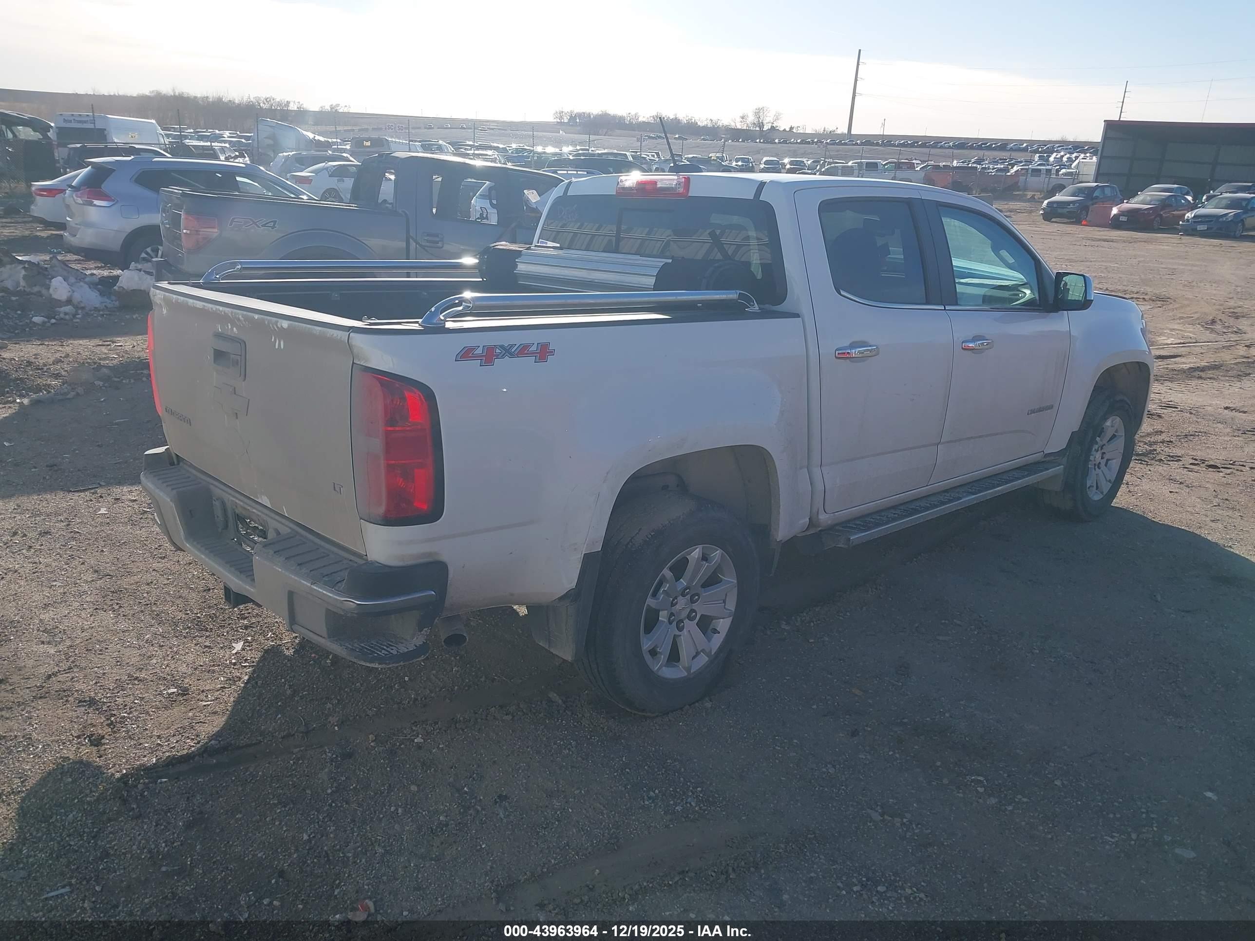 CHEVROLET COLORADO image 4