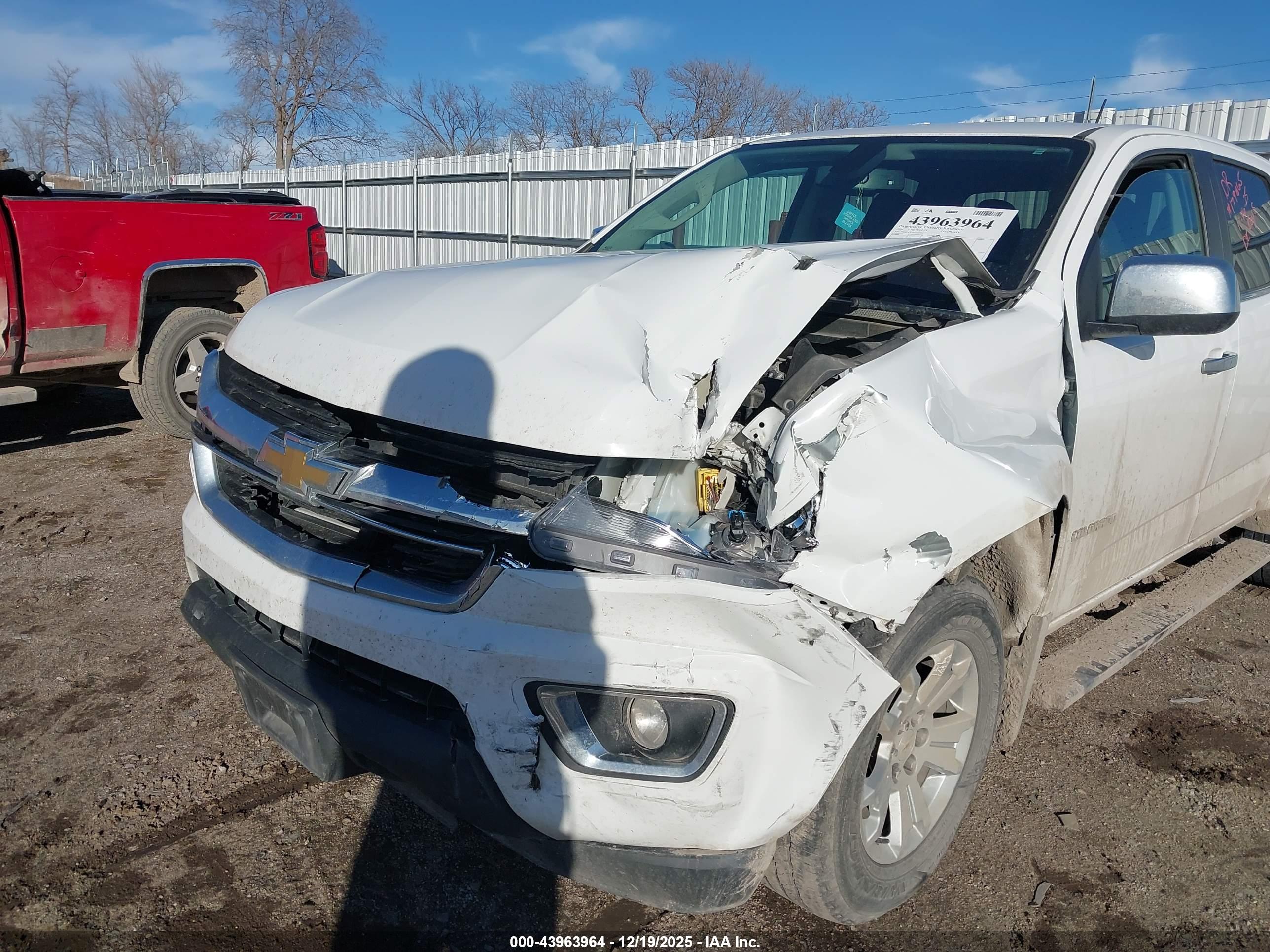 CHEVROLET COLORADO image 6