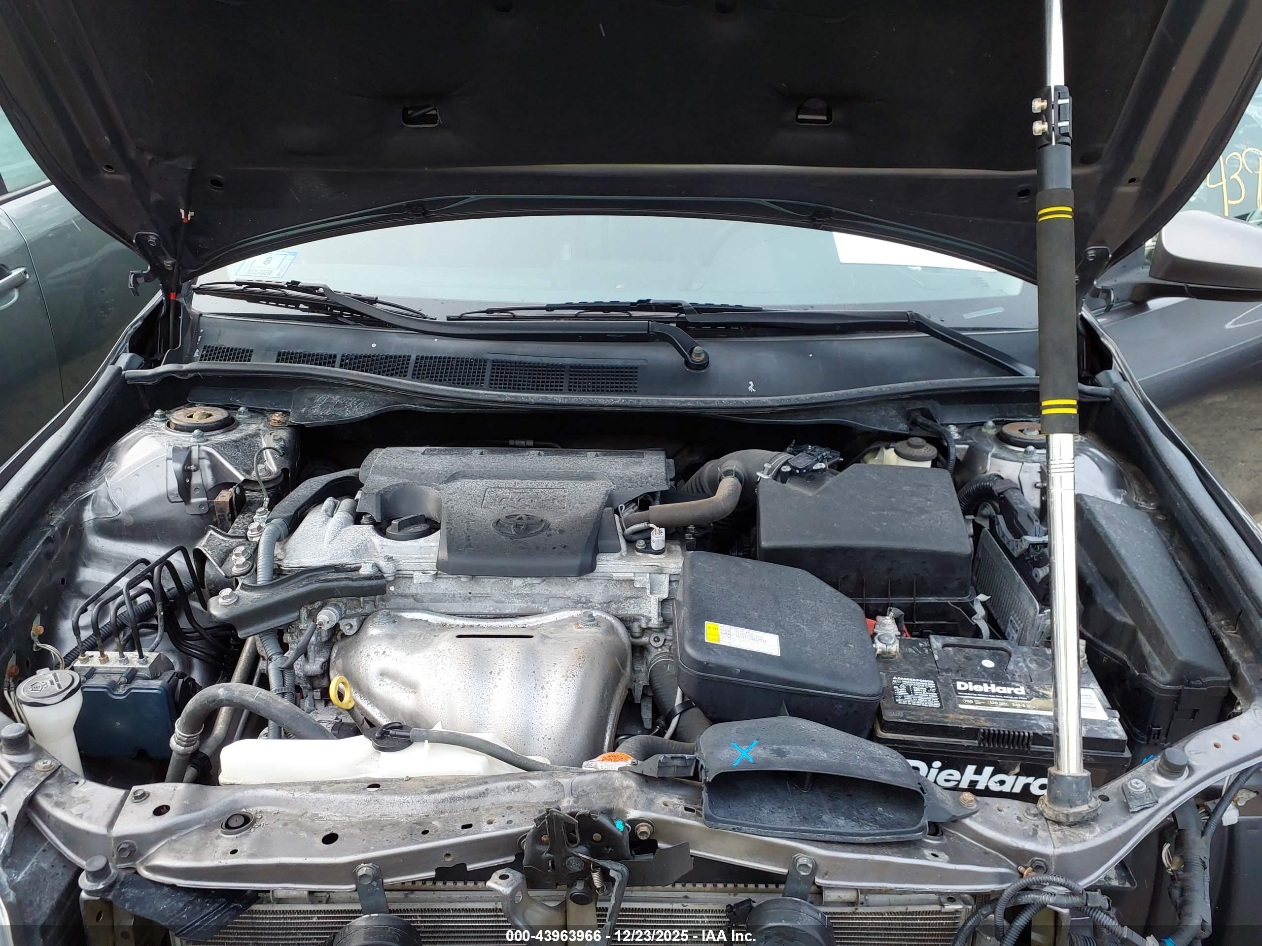 TOYOTA CAMRY image 10