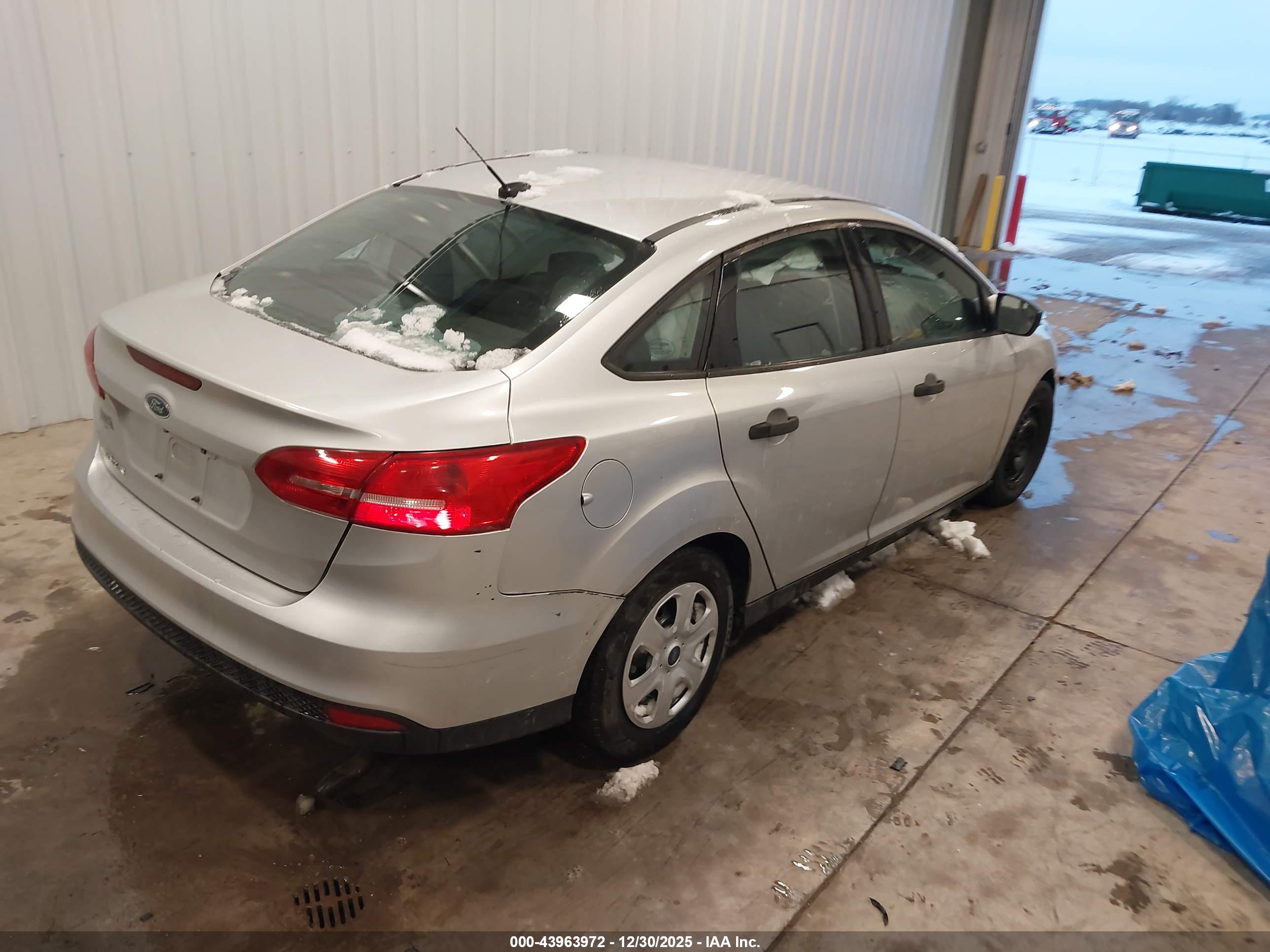 FORD FOCUS image 4