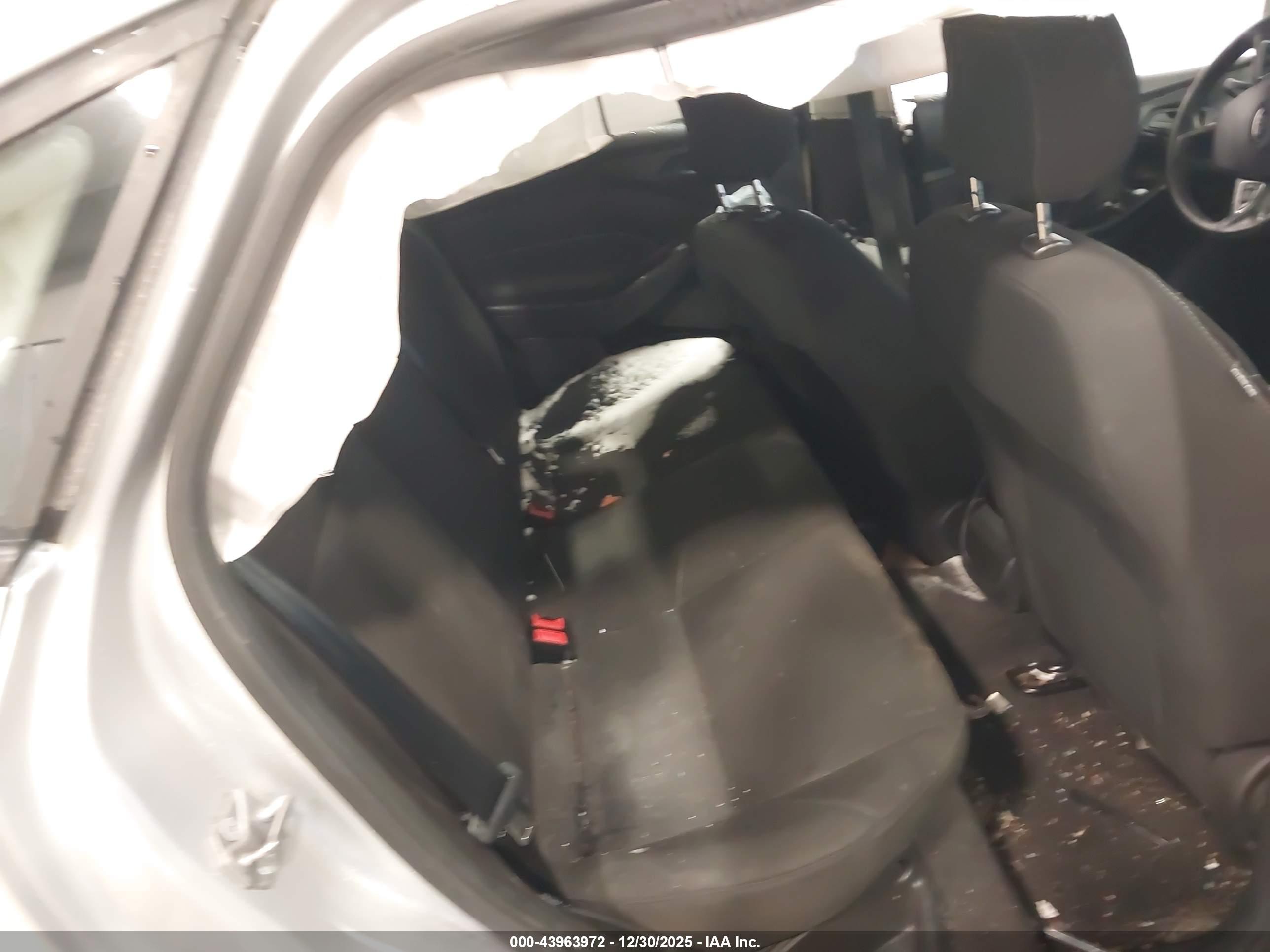 FORD FOCUS image 8