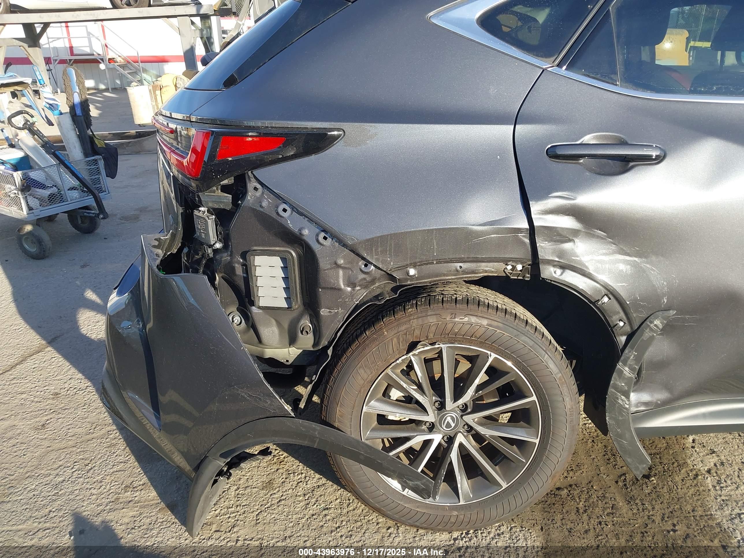 LEXUS NX image 6