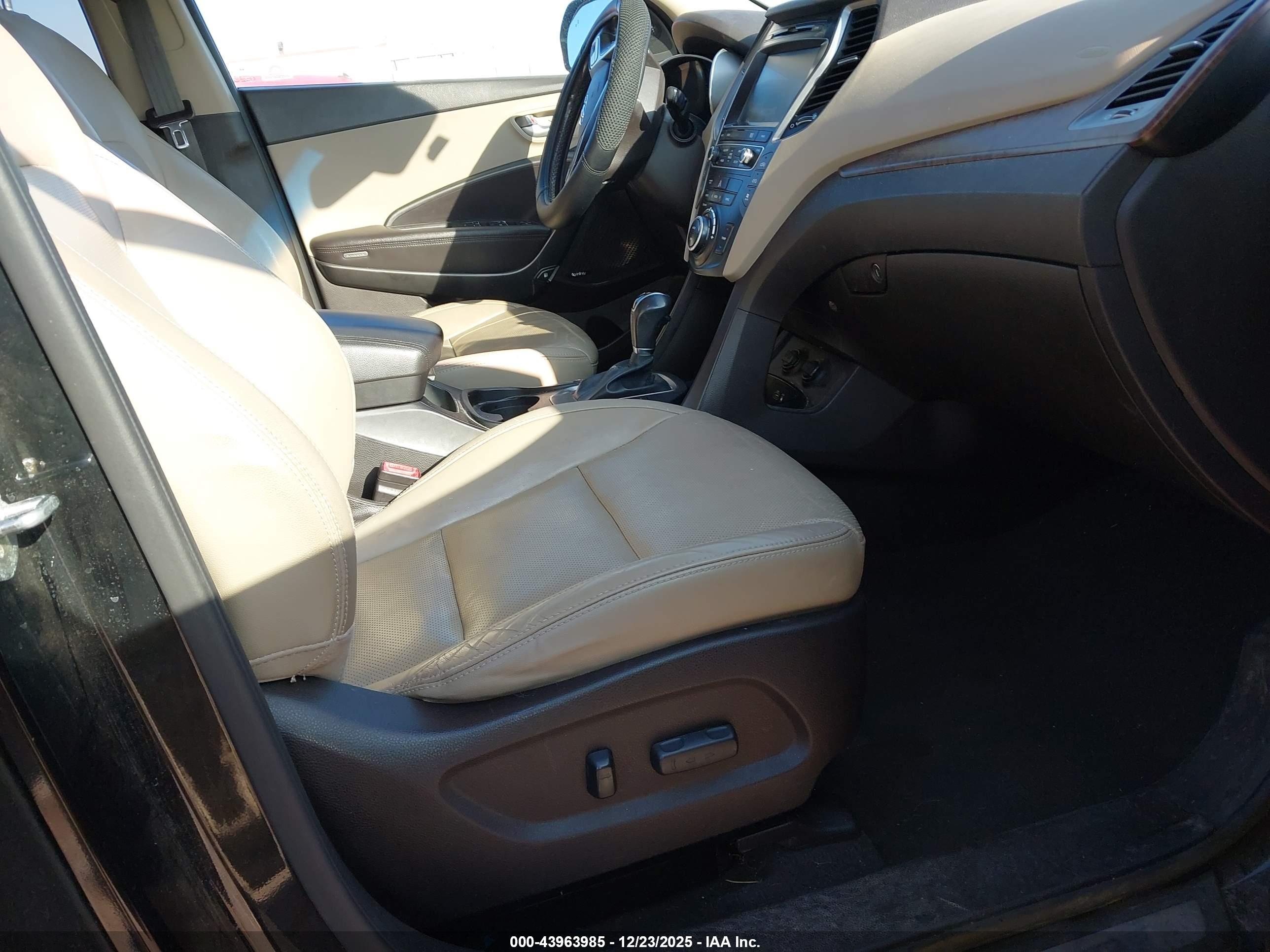 HYUNDAI SANTA image 5