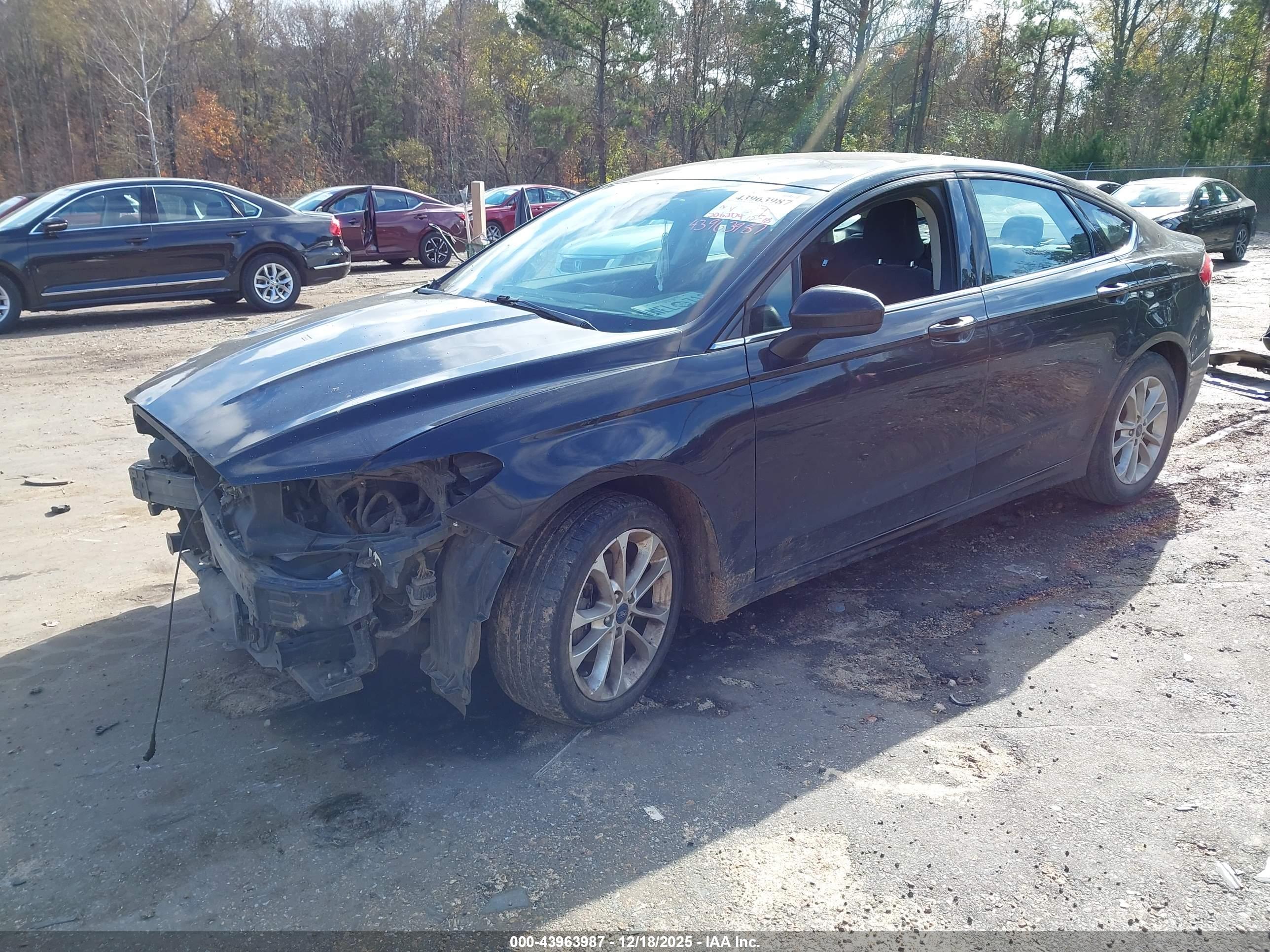 FORD FUSION image 2