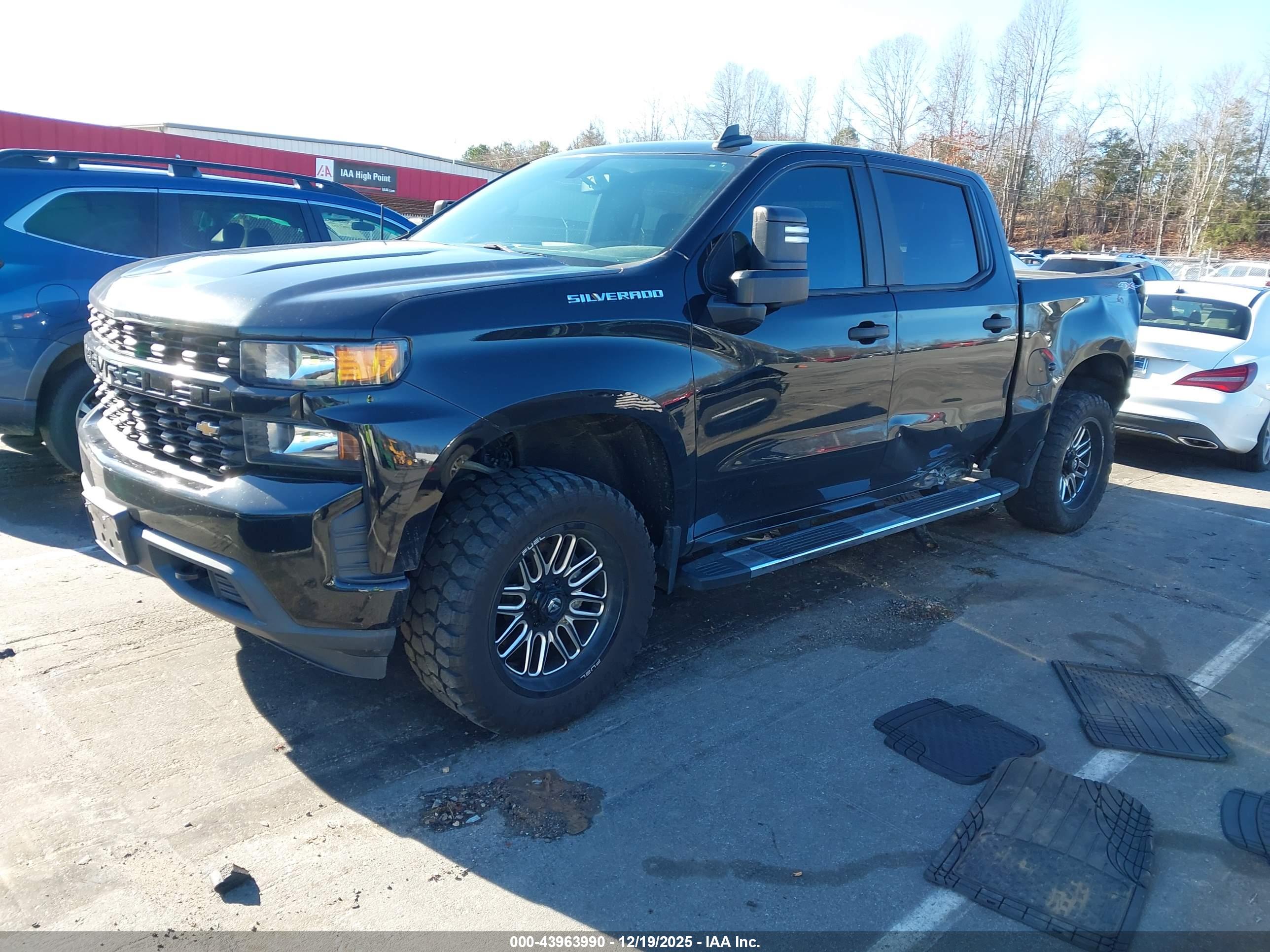 CHEVROLET SILVERADO image 2
