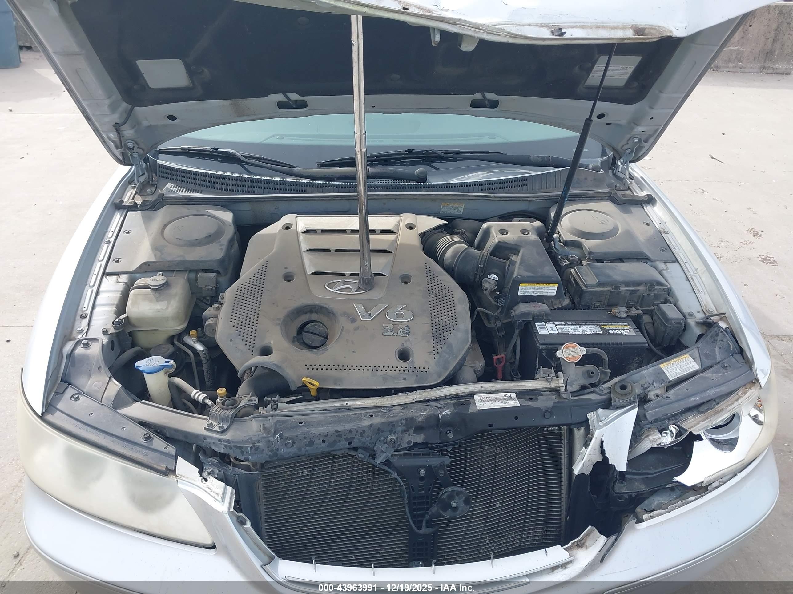 HYUNDAI AZERA image 10