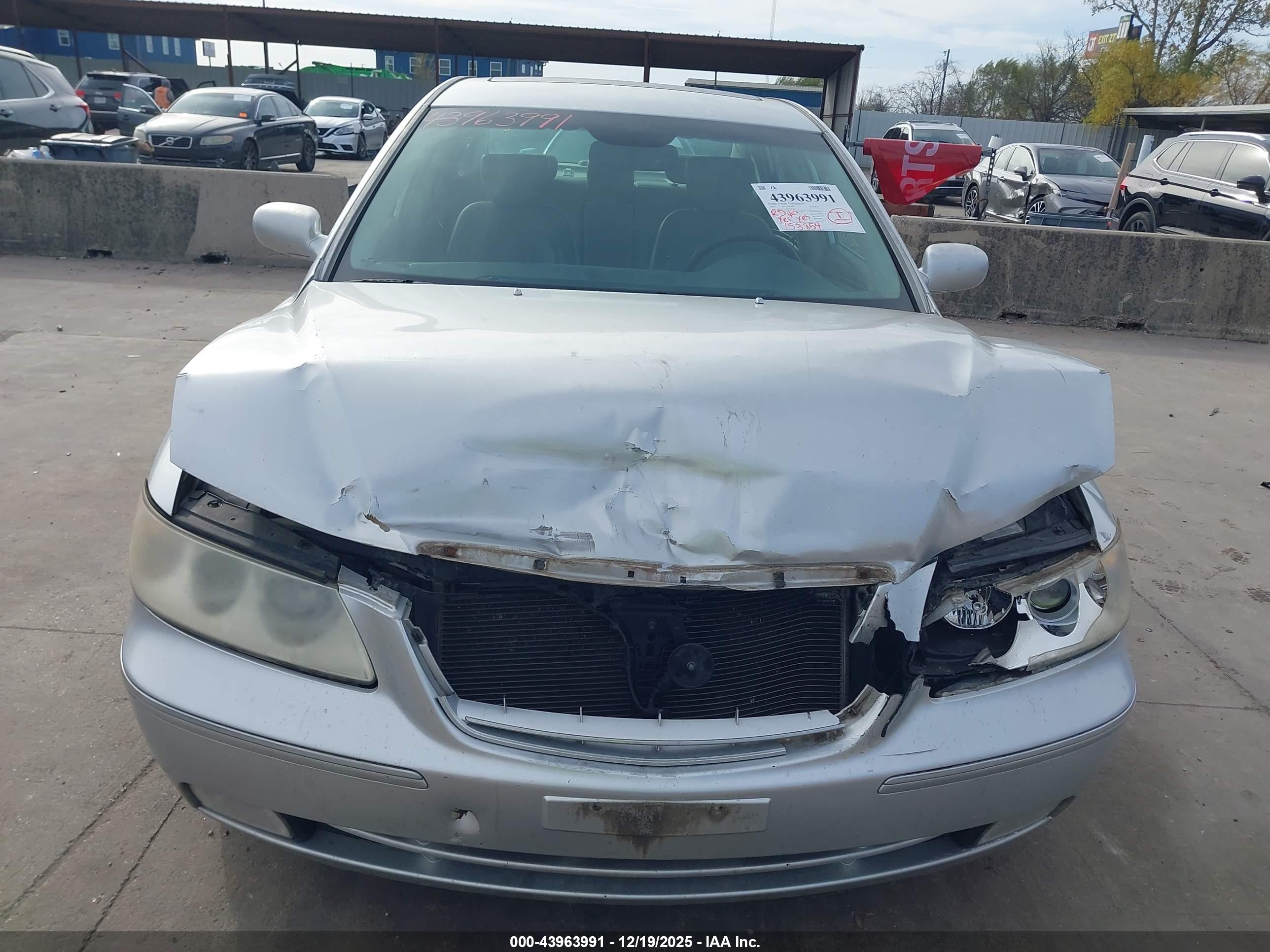 HYUNDAI AZERA image 6