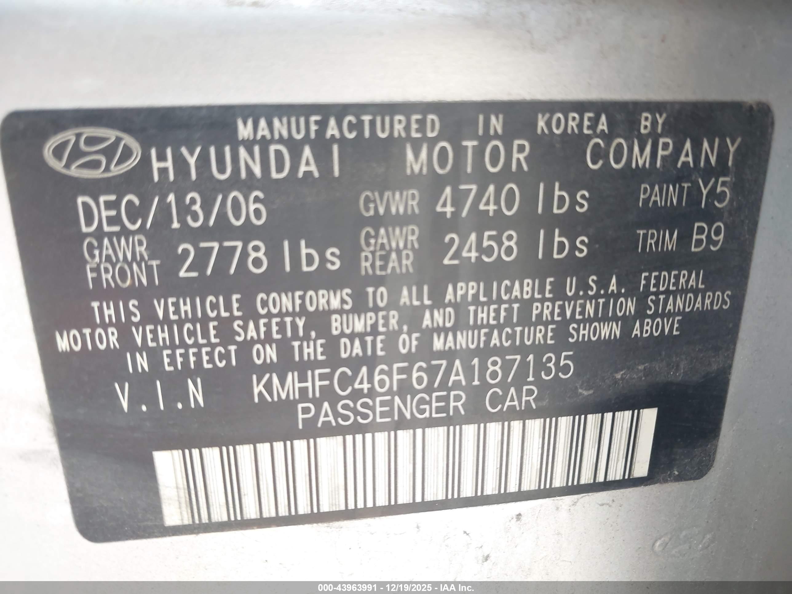 HYUNDAI AZERA image 9