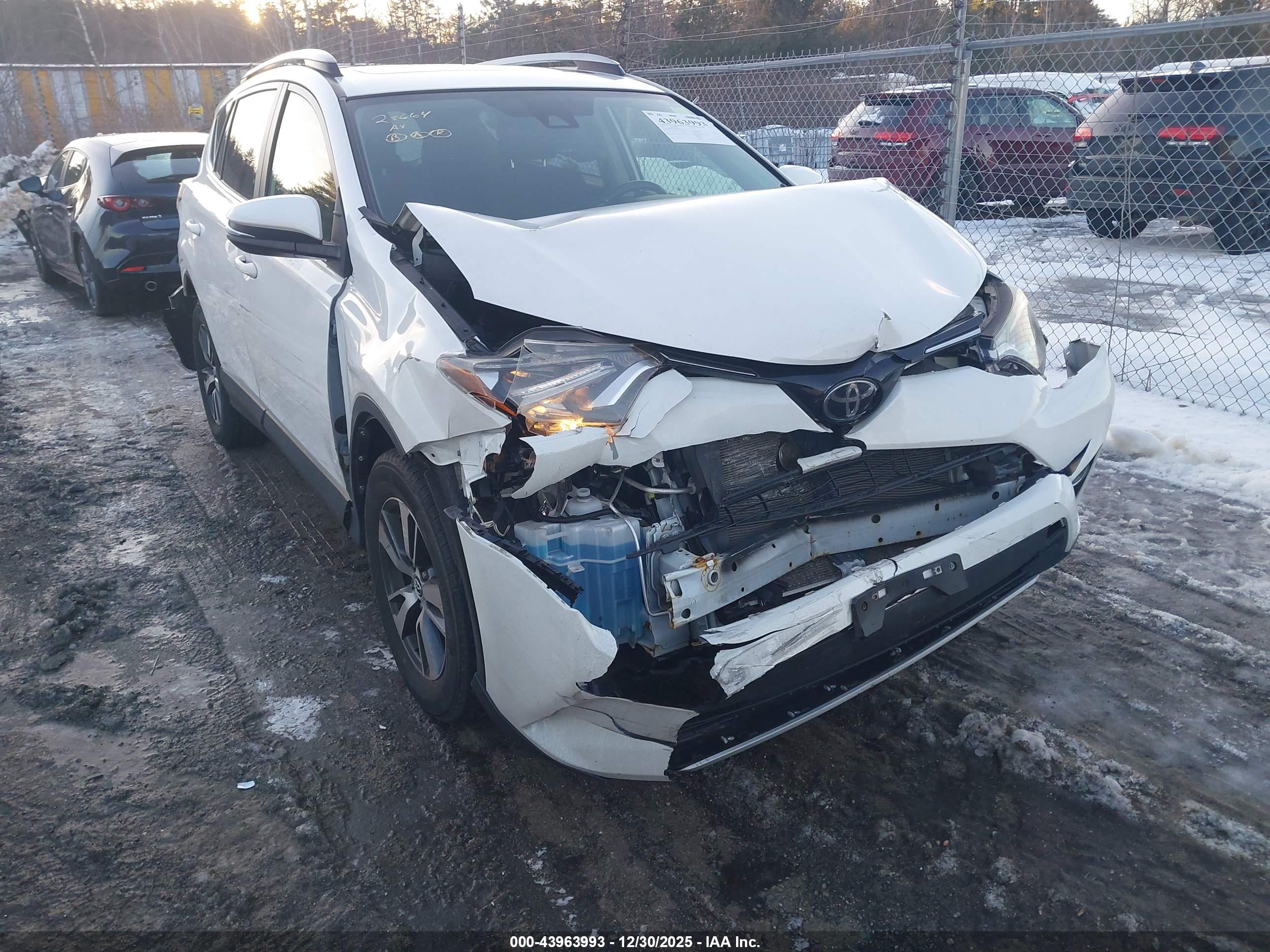 TOYOTA RAV4 image 6