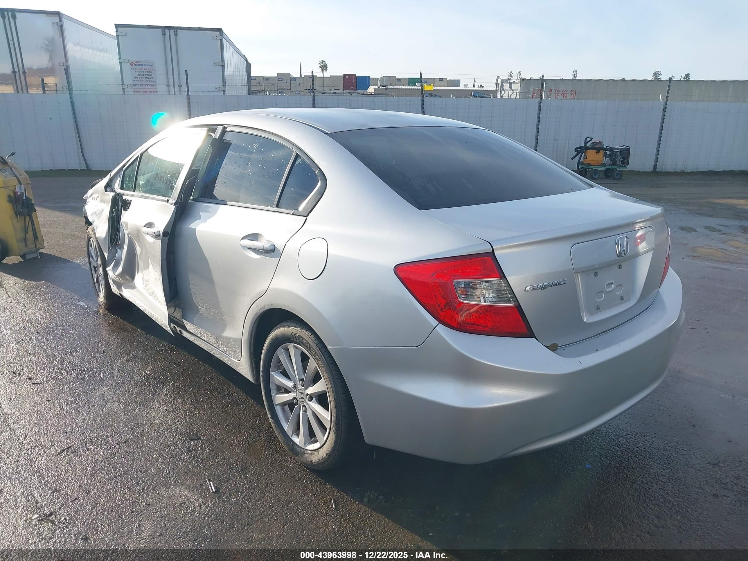 HONDA CIVIC image 3
