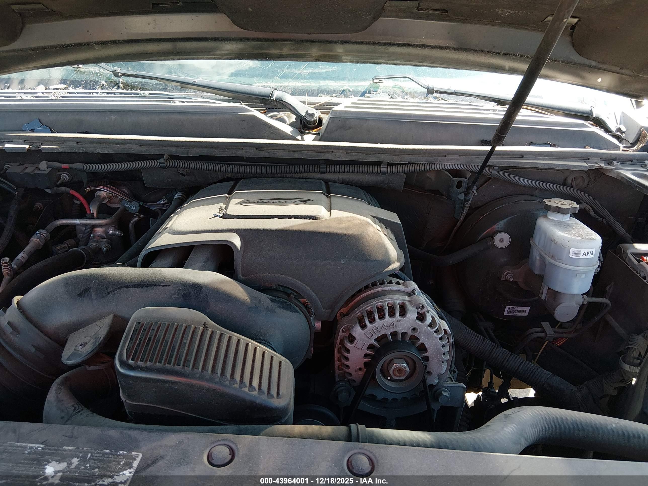 CHEVROLET TAHOE image 10