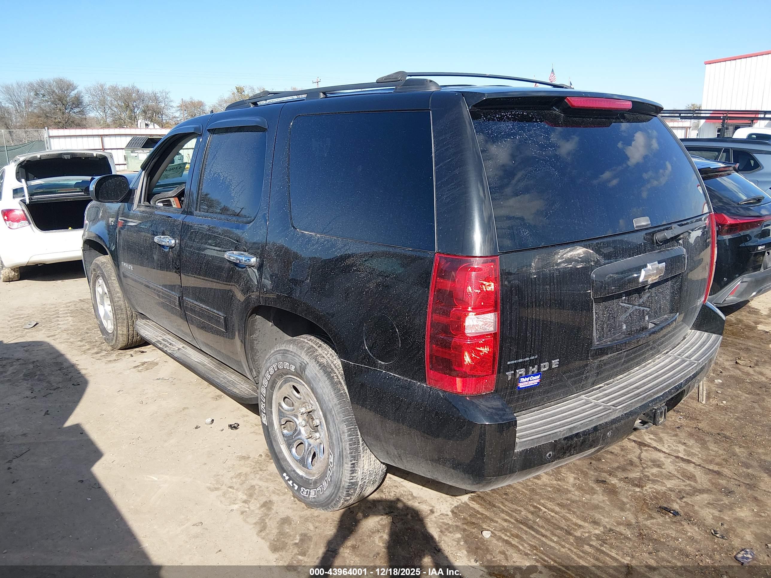 CHEVROLET TAHOE image 3