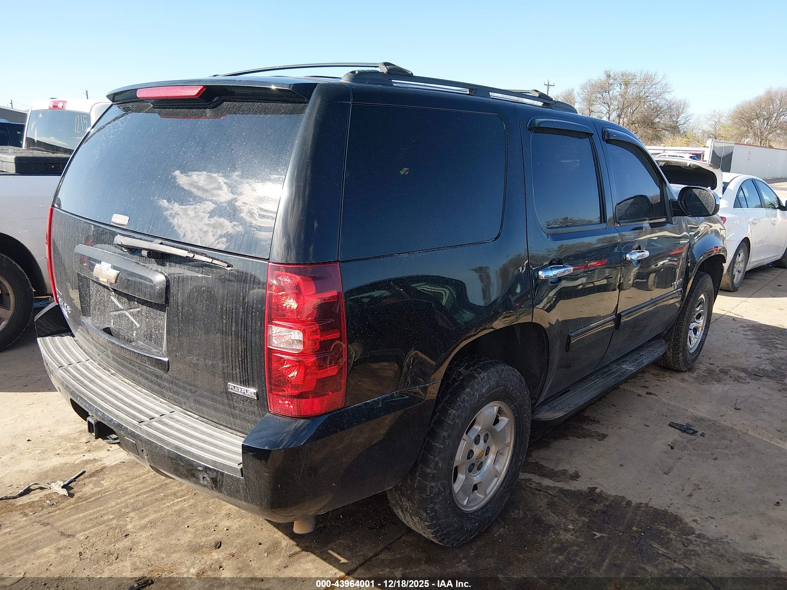 CHEVROLET TAHOE image 4