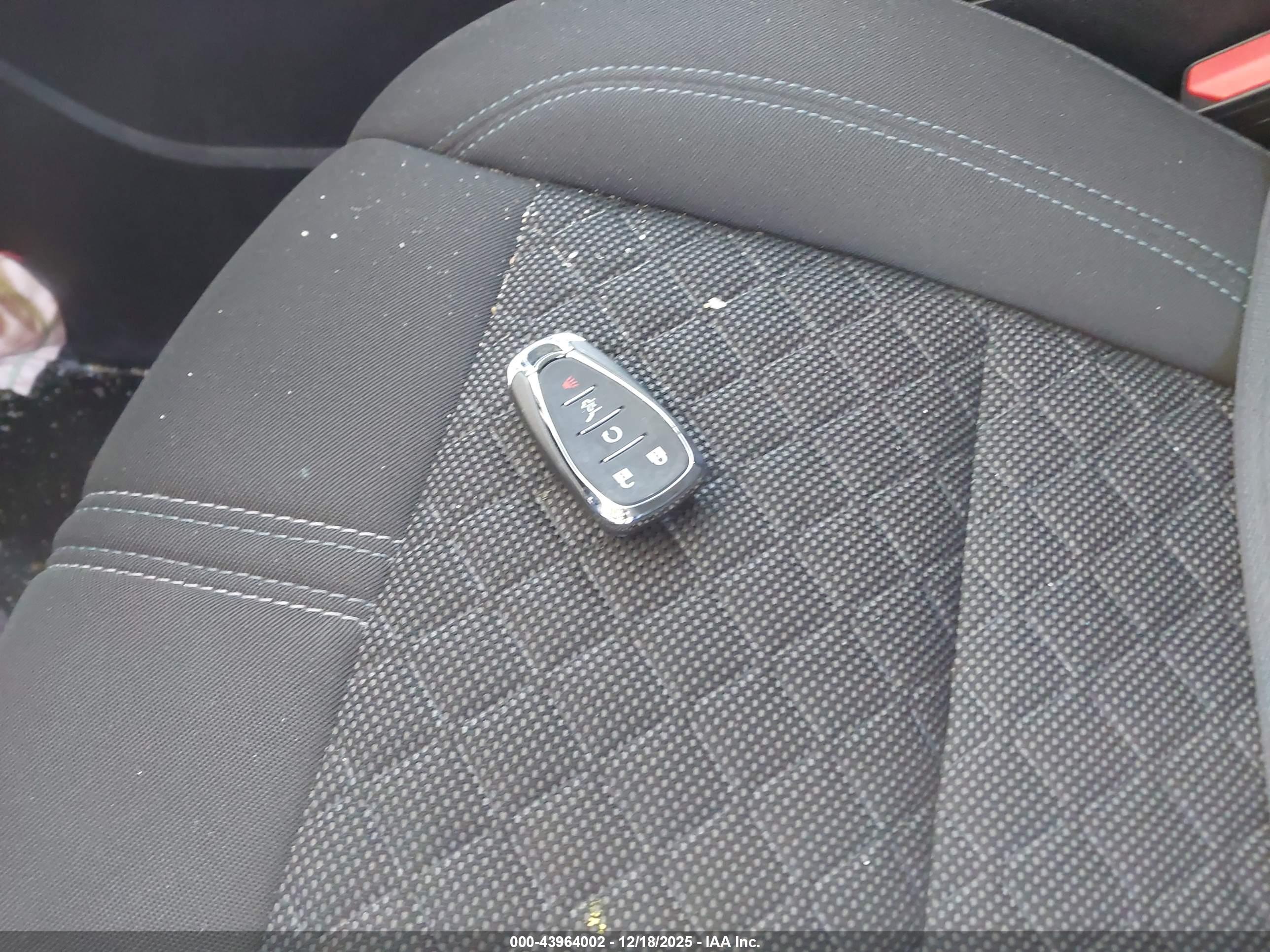 CHEVROLET BLAZER image 11