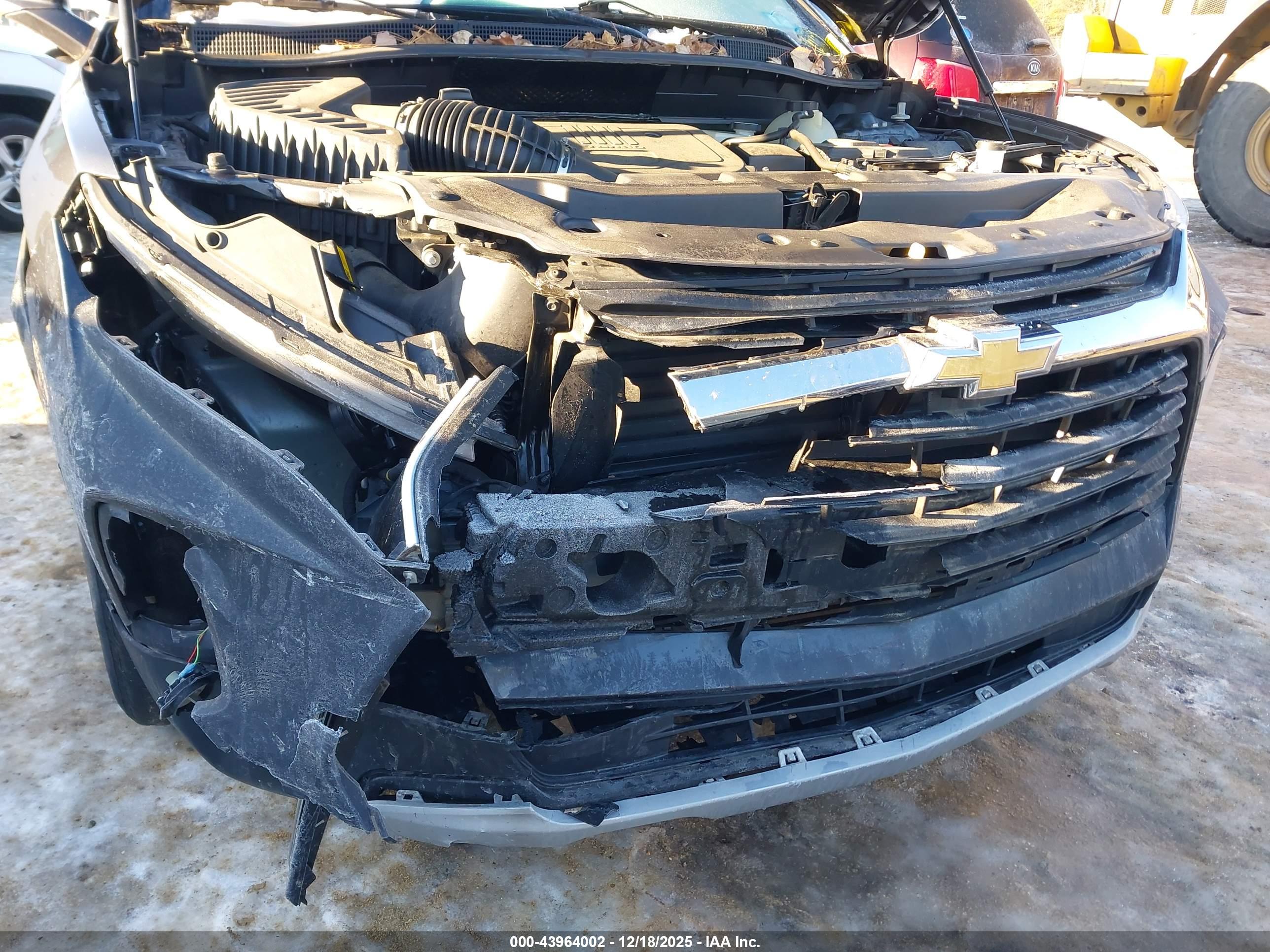 CHEVROLET BLAZER image 6