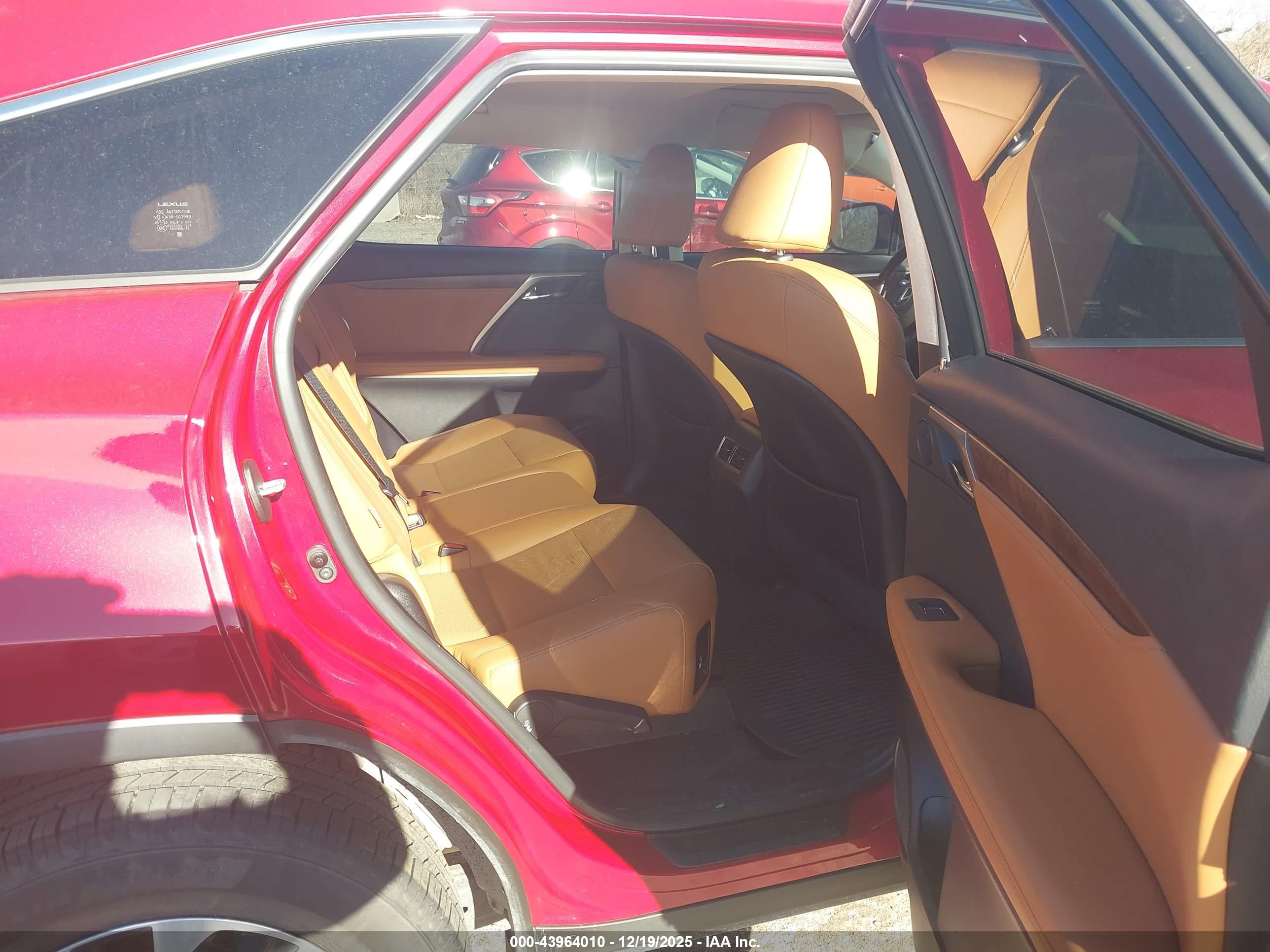 LEXUS RX image 8