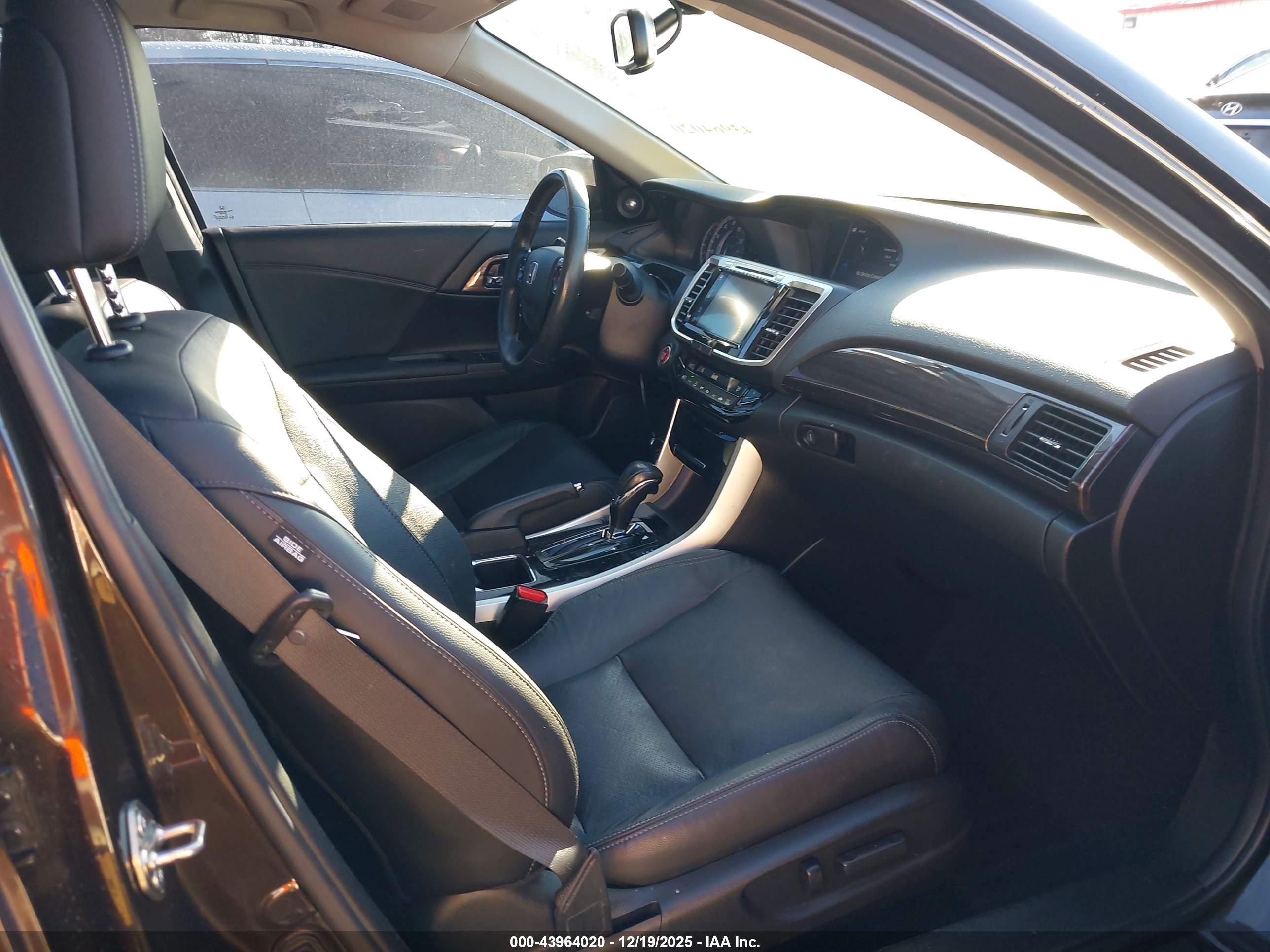 HONDA ACCORD image 5