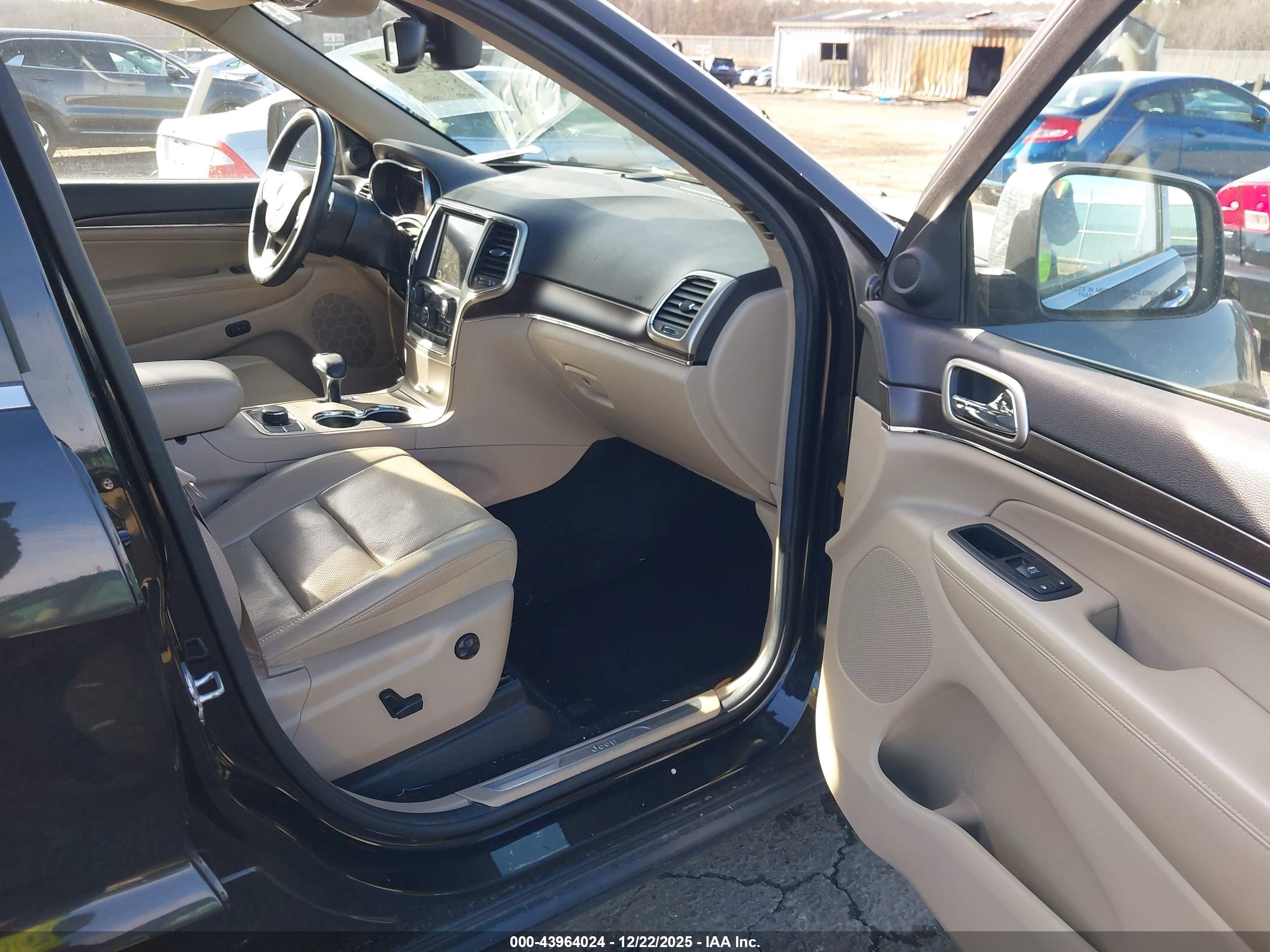 JEEP GRAND image 5