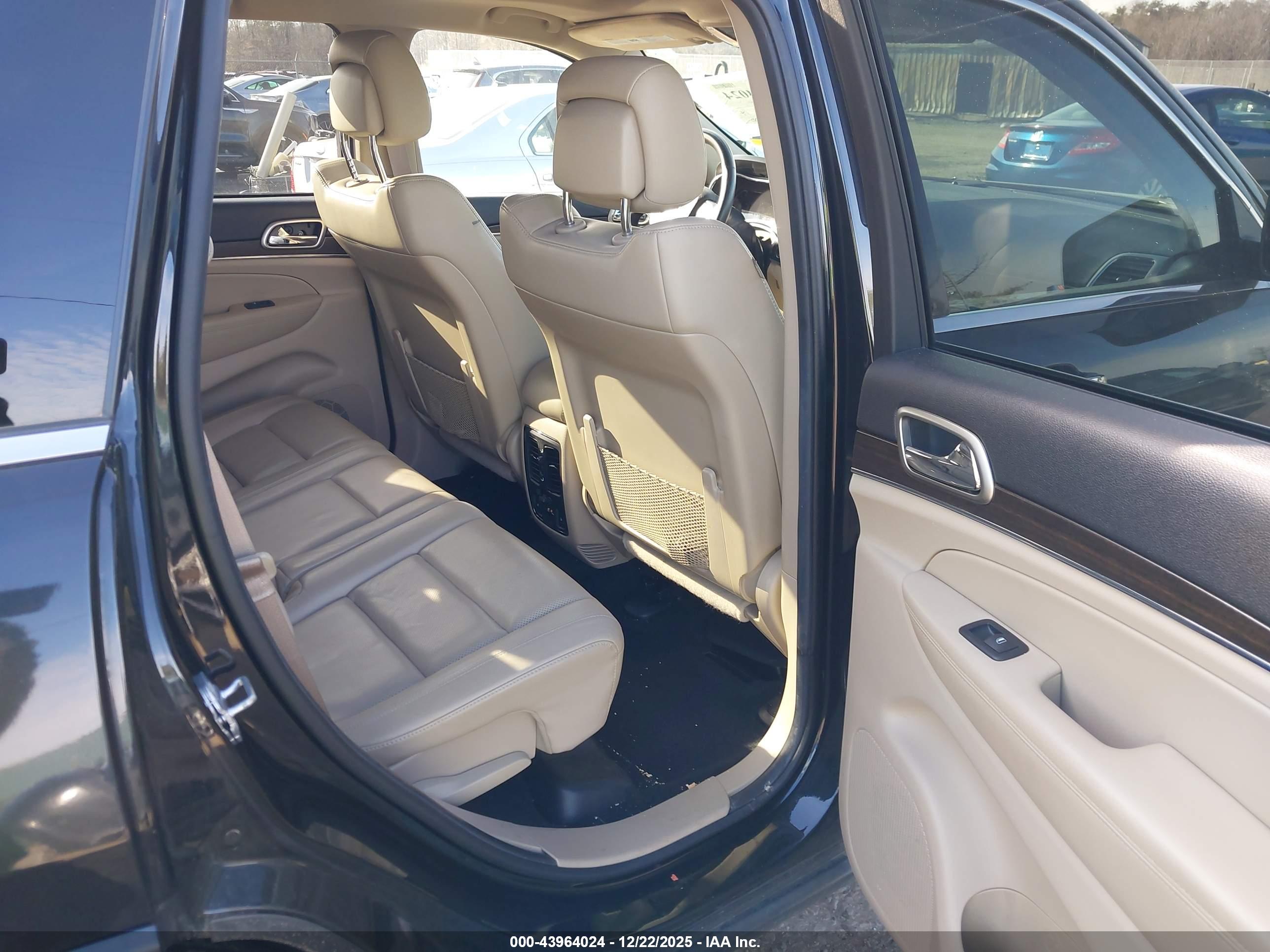 JEEP GRAND image 8