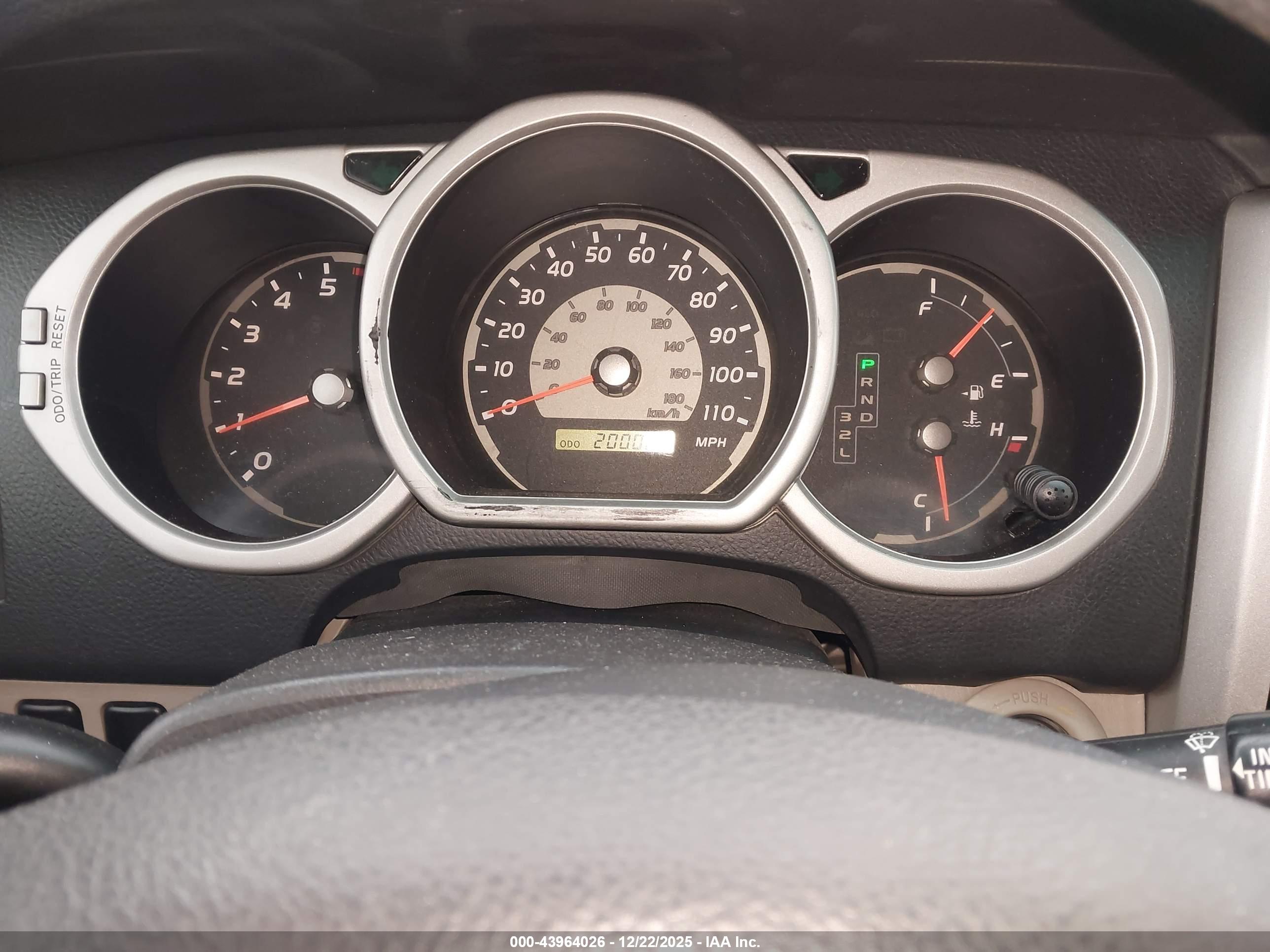 TOYOTA 4RUNNER image 7