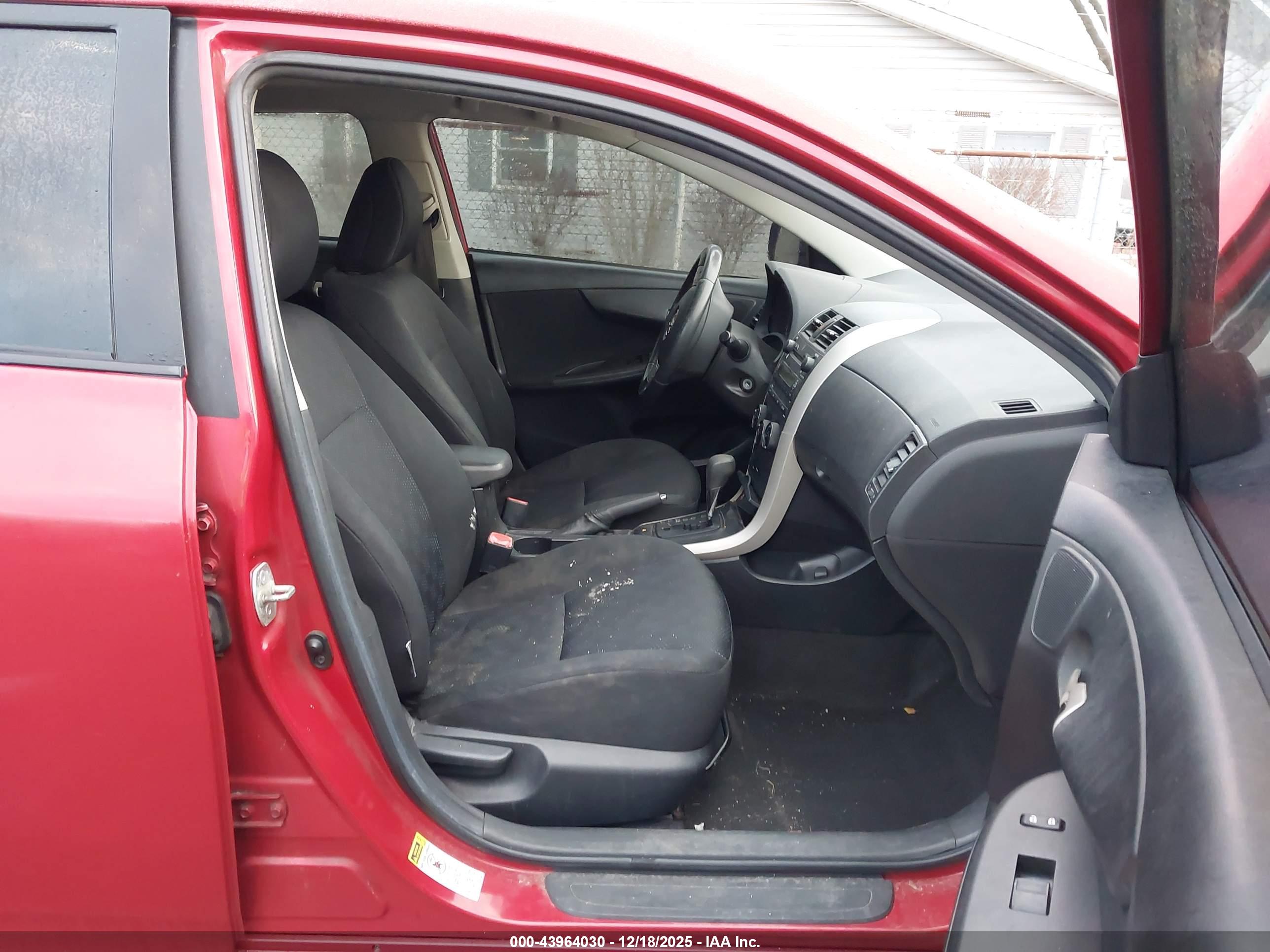 TOYOTA COROLLA image 5