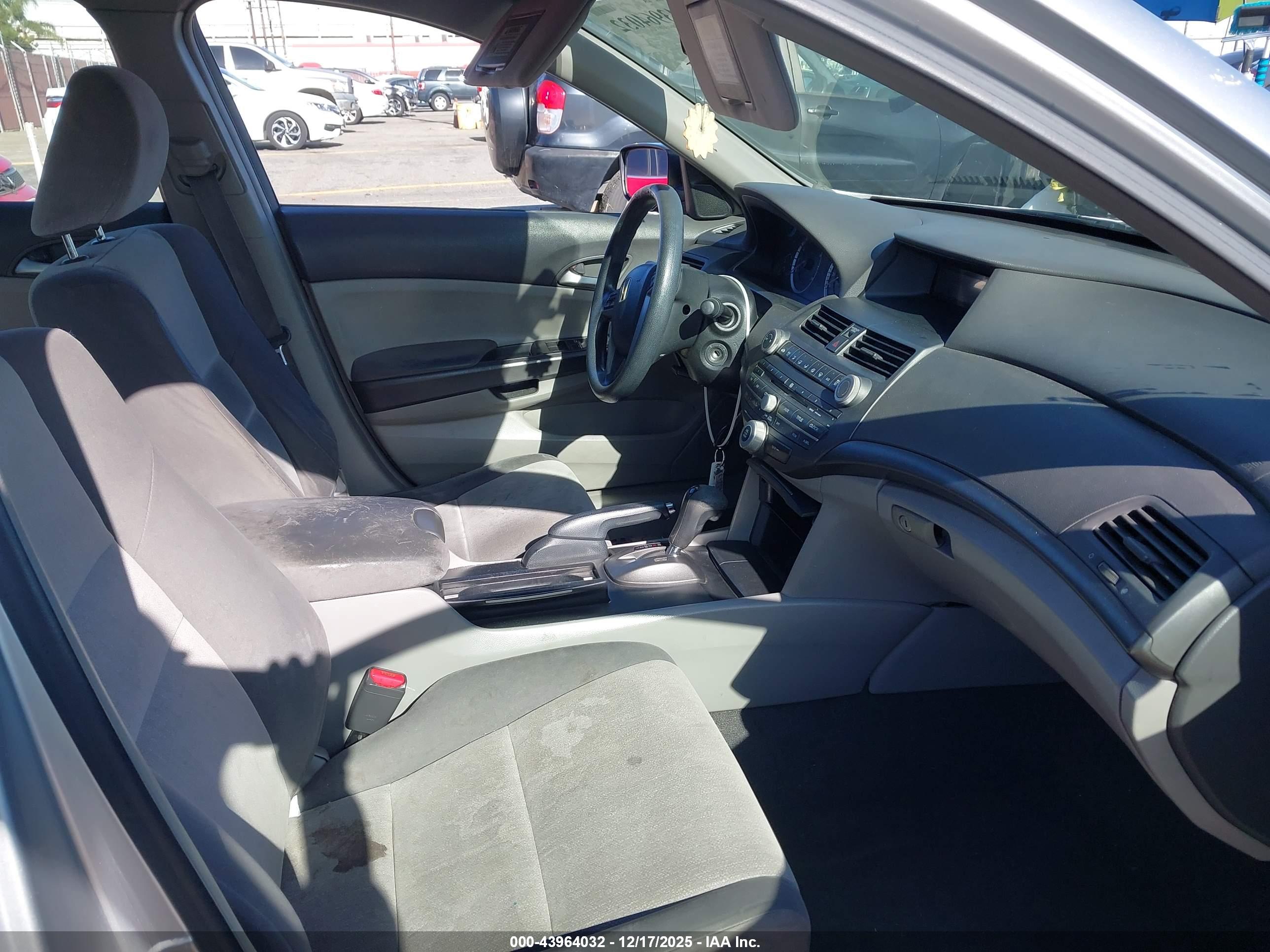 HONDA ACCORD image 5