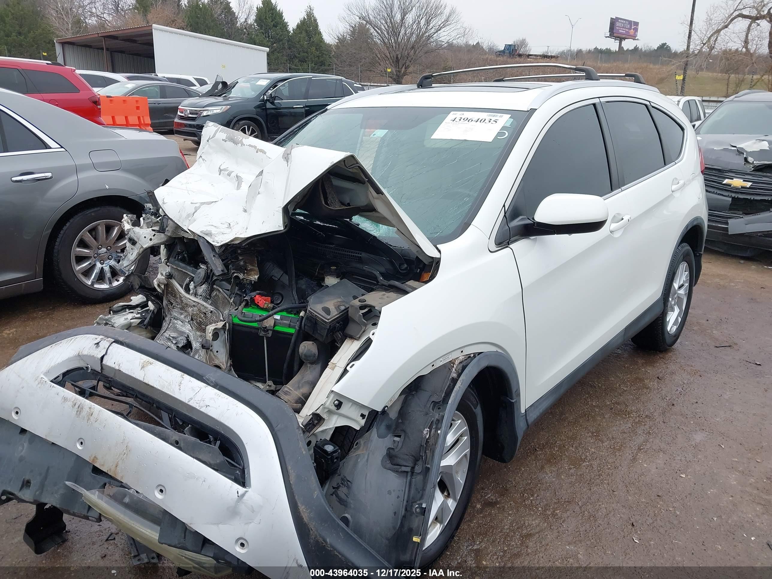 HONDA CR-V image 2