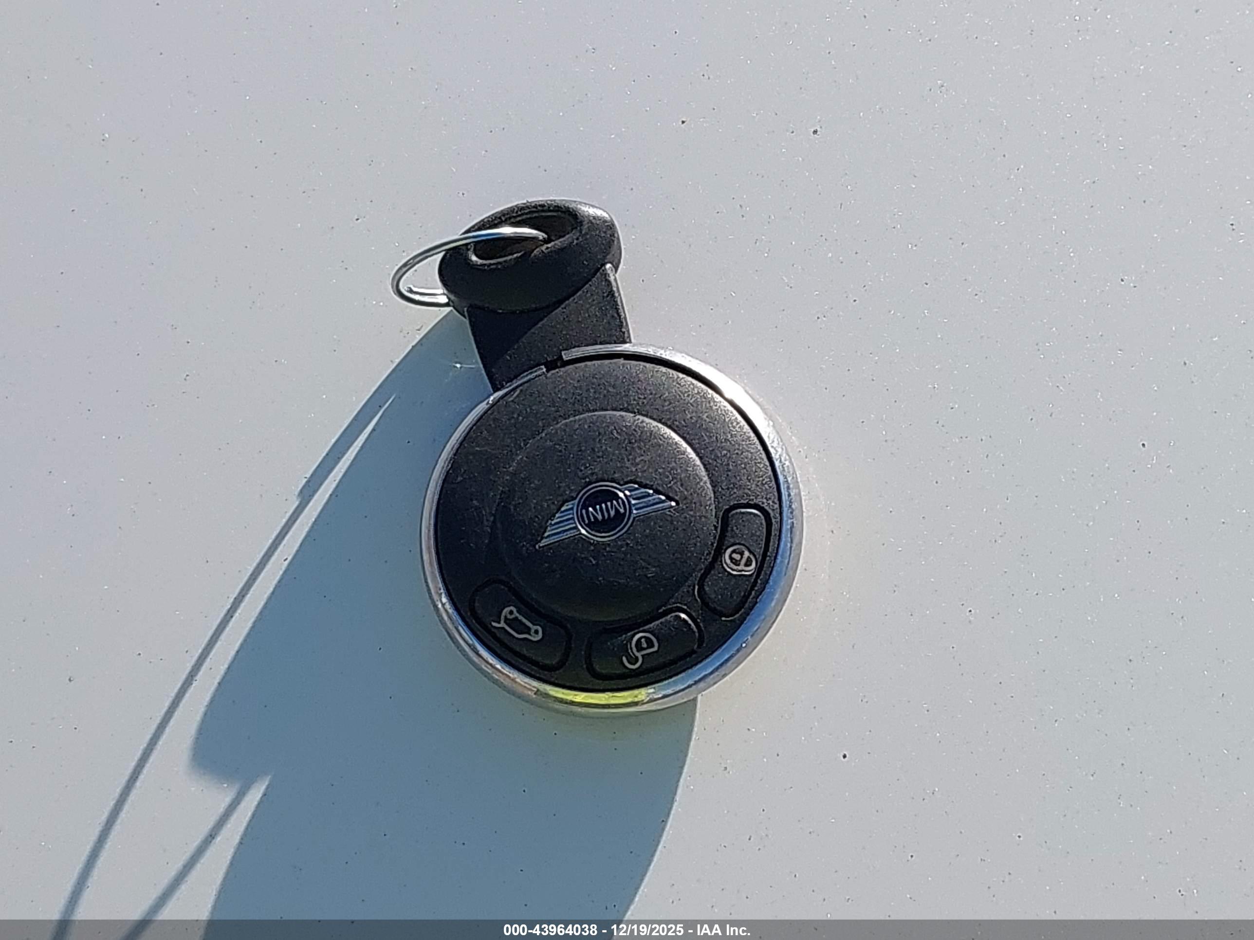 MINI COOPER image 11
