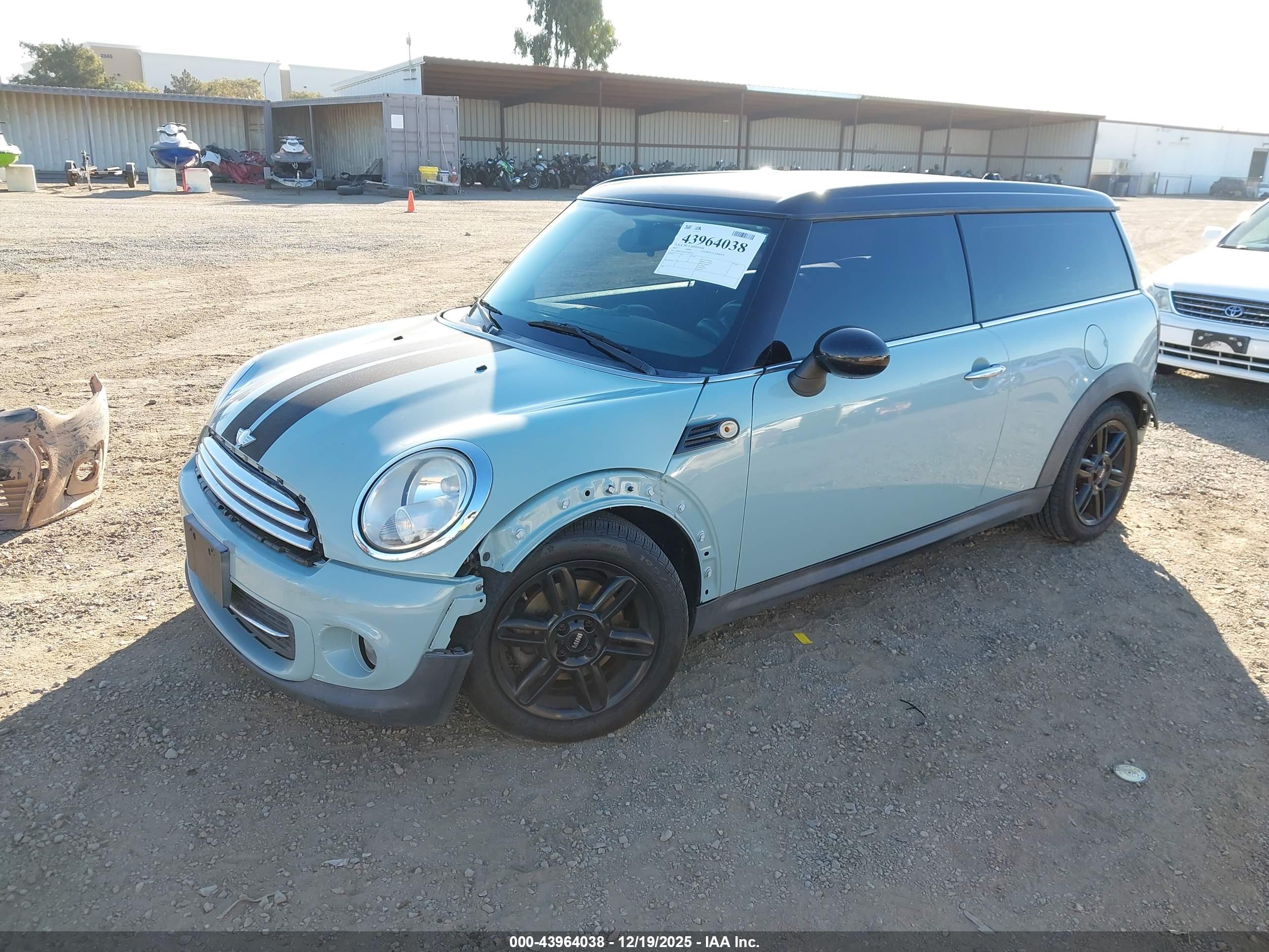 MINI COOPER image 2