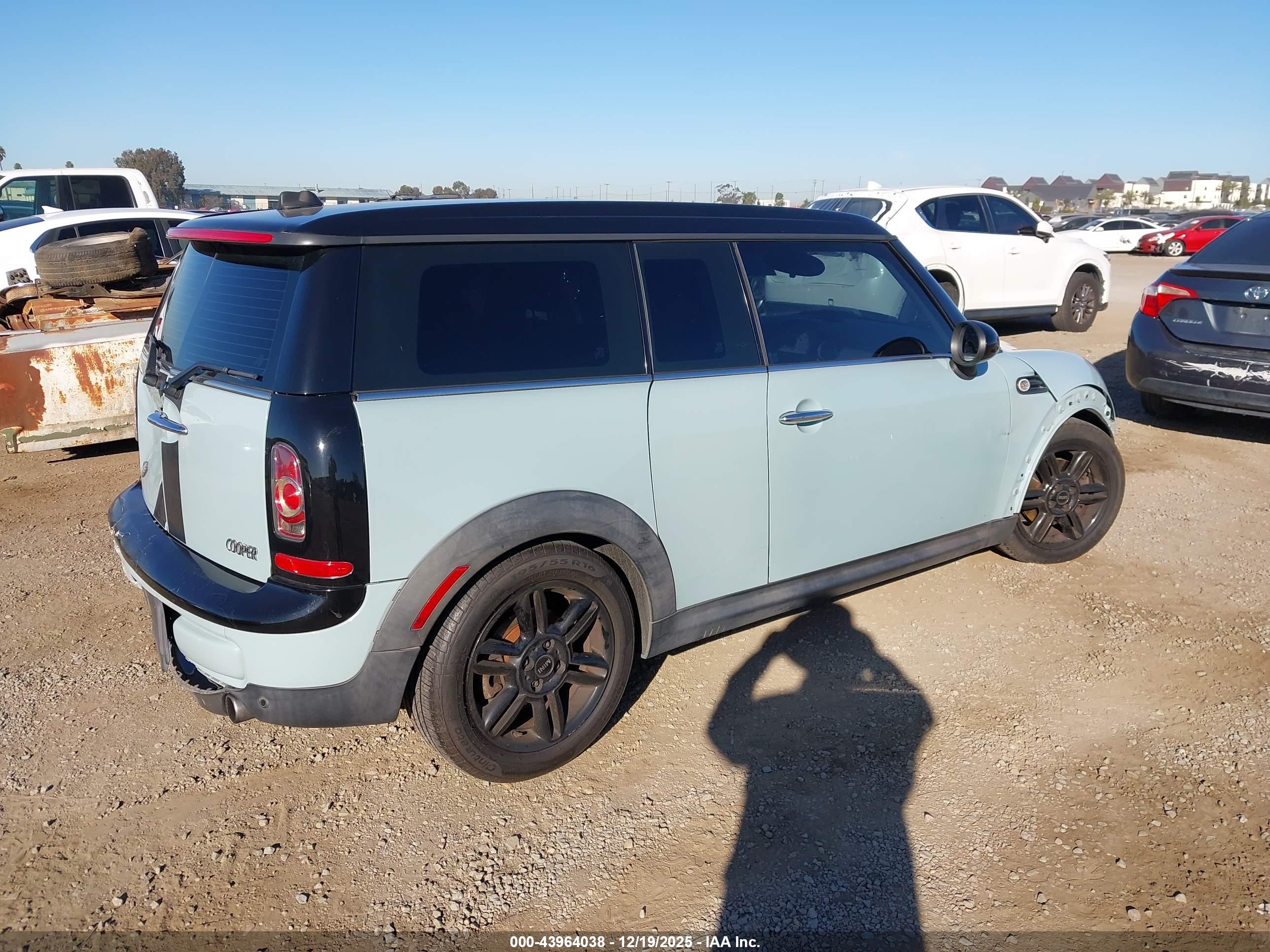 MINI COOPER image 4
