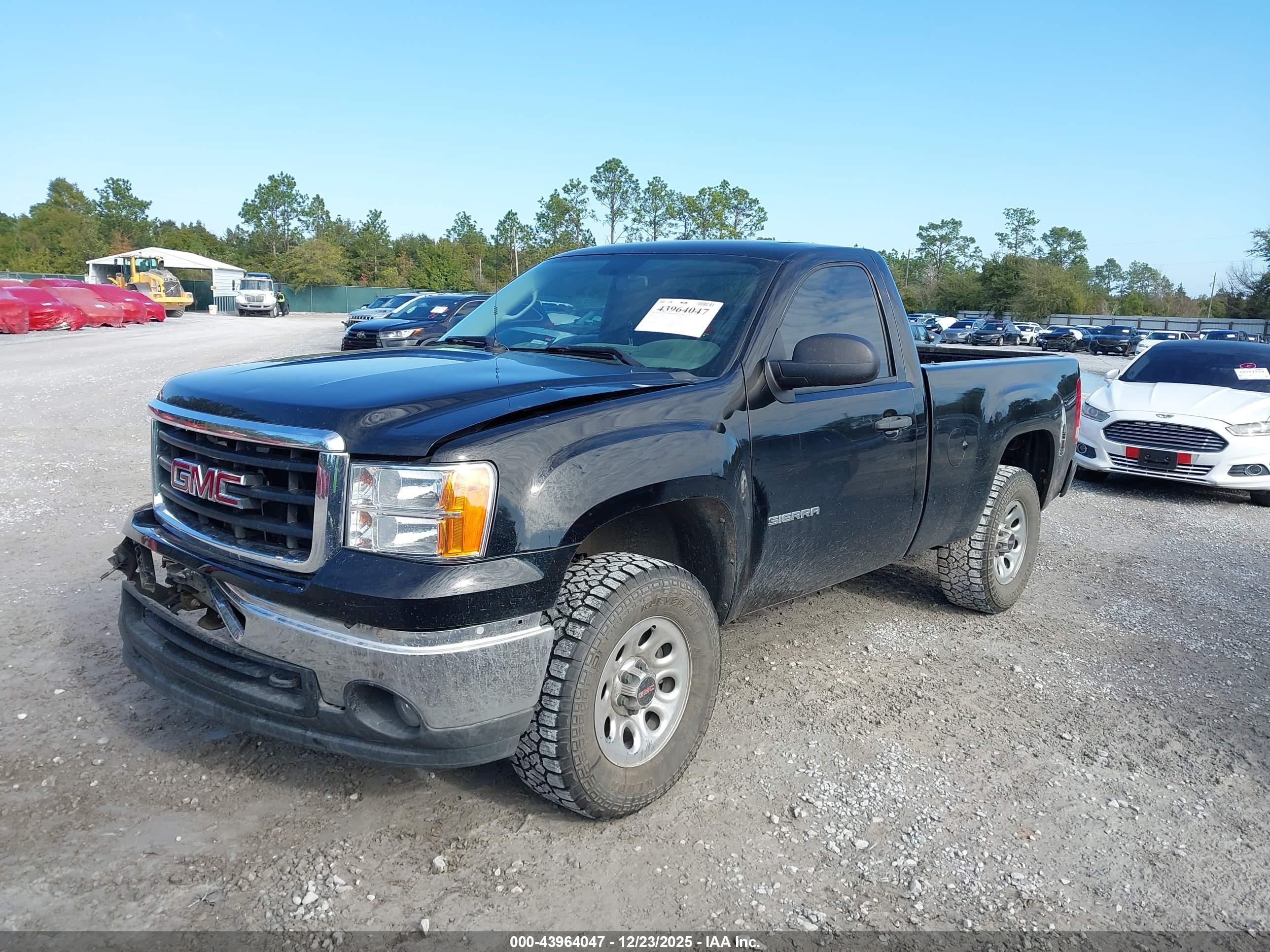 GMC SIERRA image 2