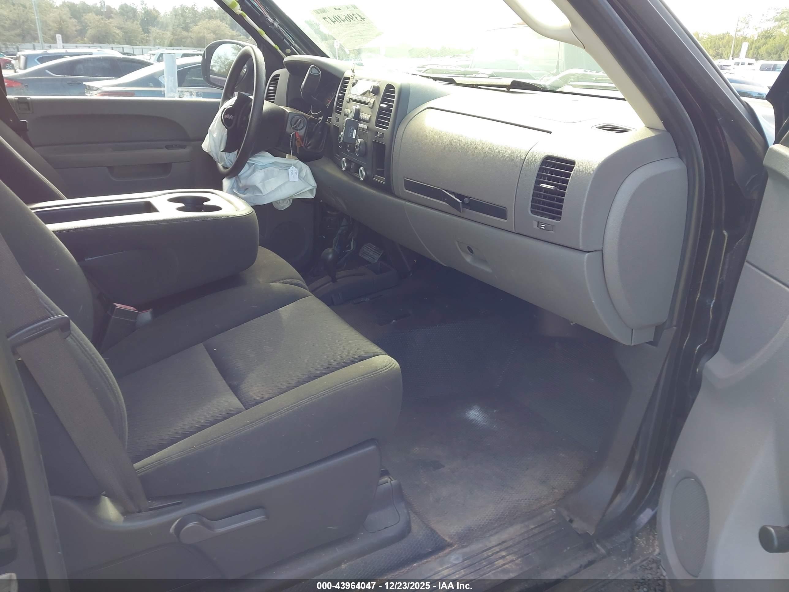 GMC SIERRA image 5