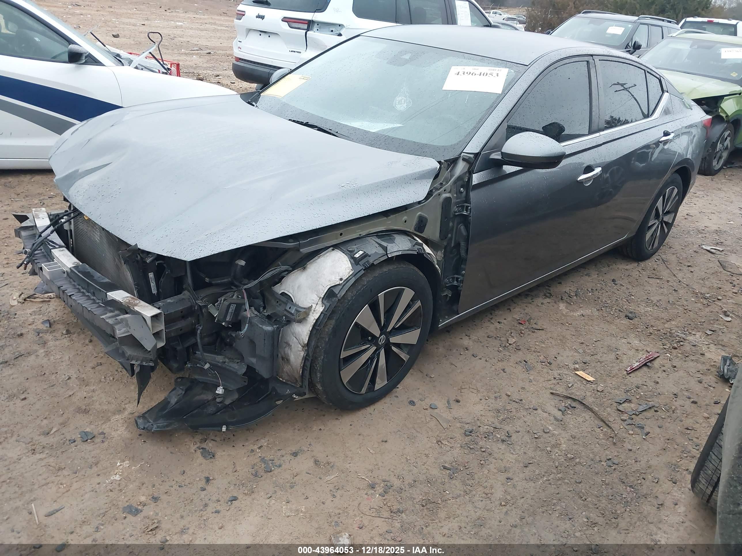 NISSAN ALTIMA image 2