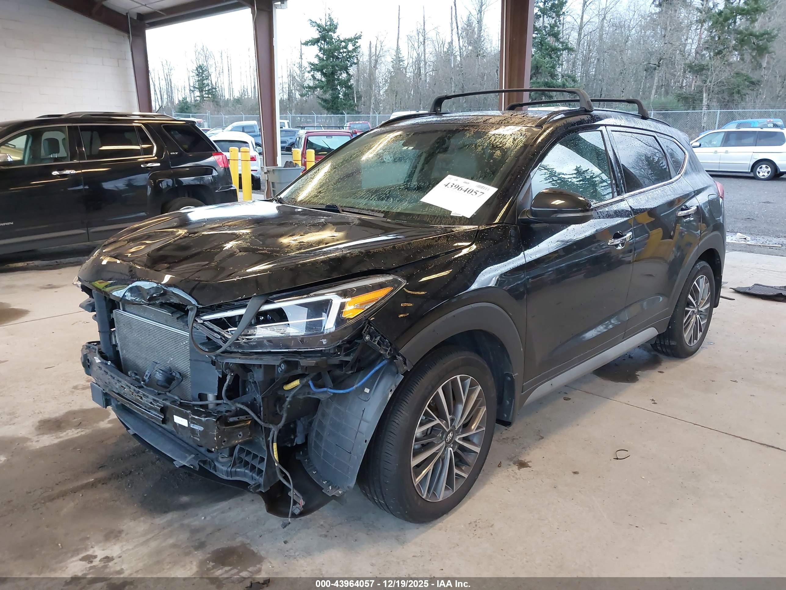 HYUNDAI TUCSON image 2