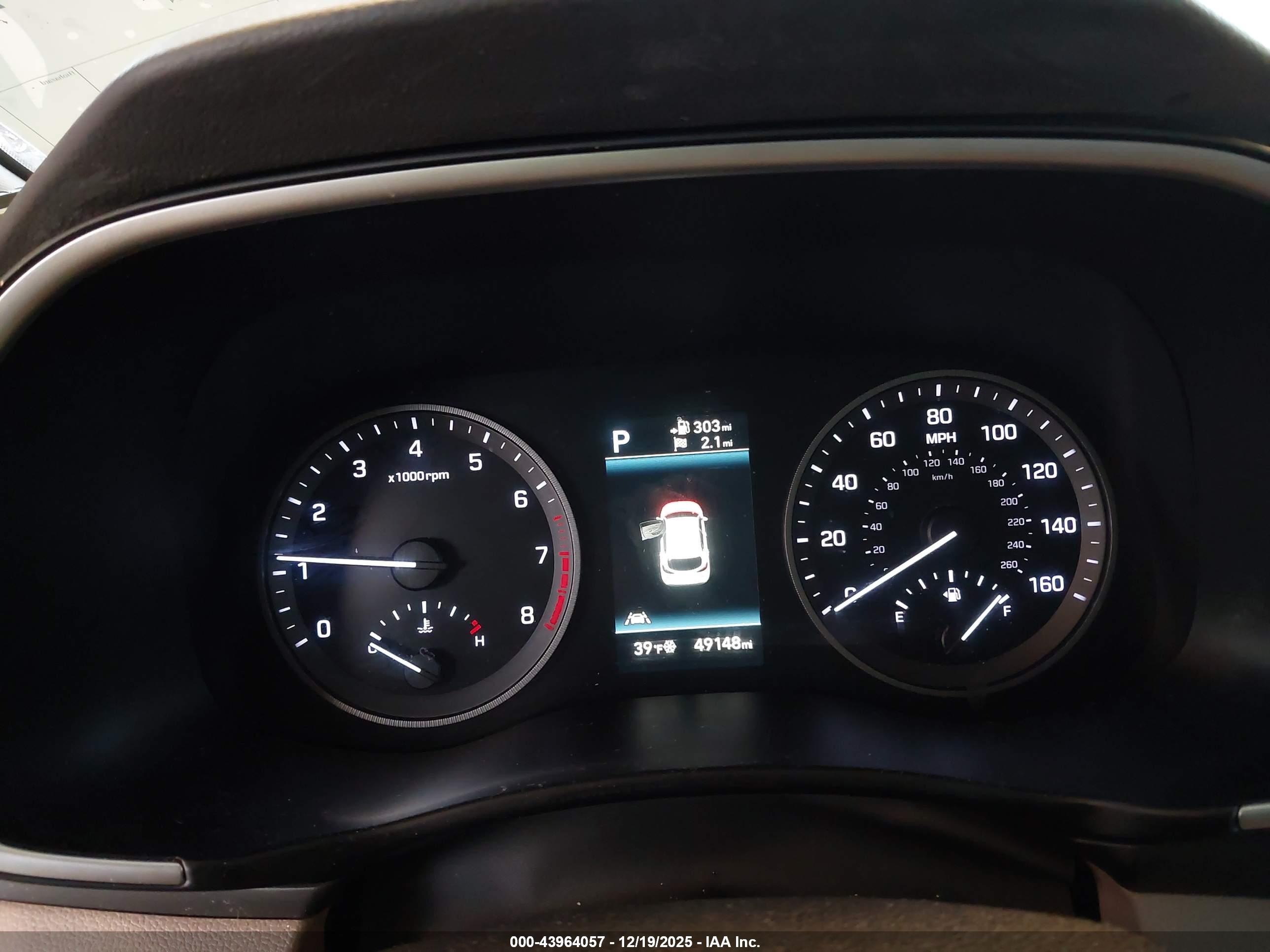 HYUNDAI TUCSON image 7