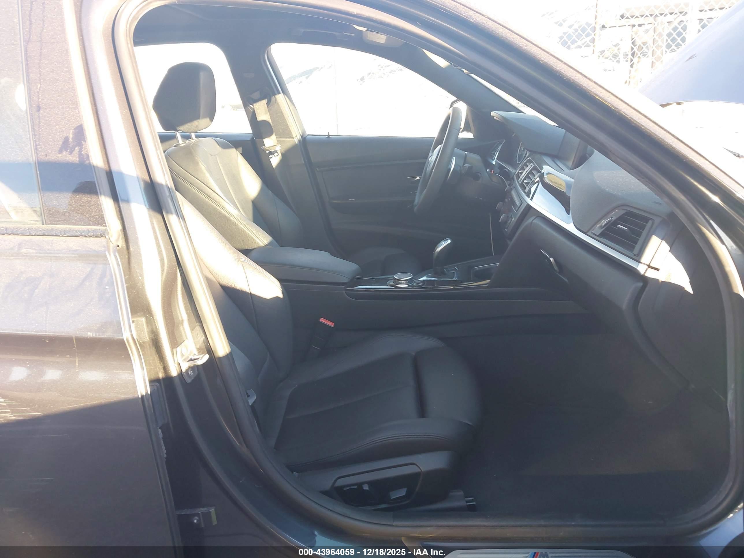 BMW 335I image 5
