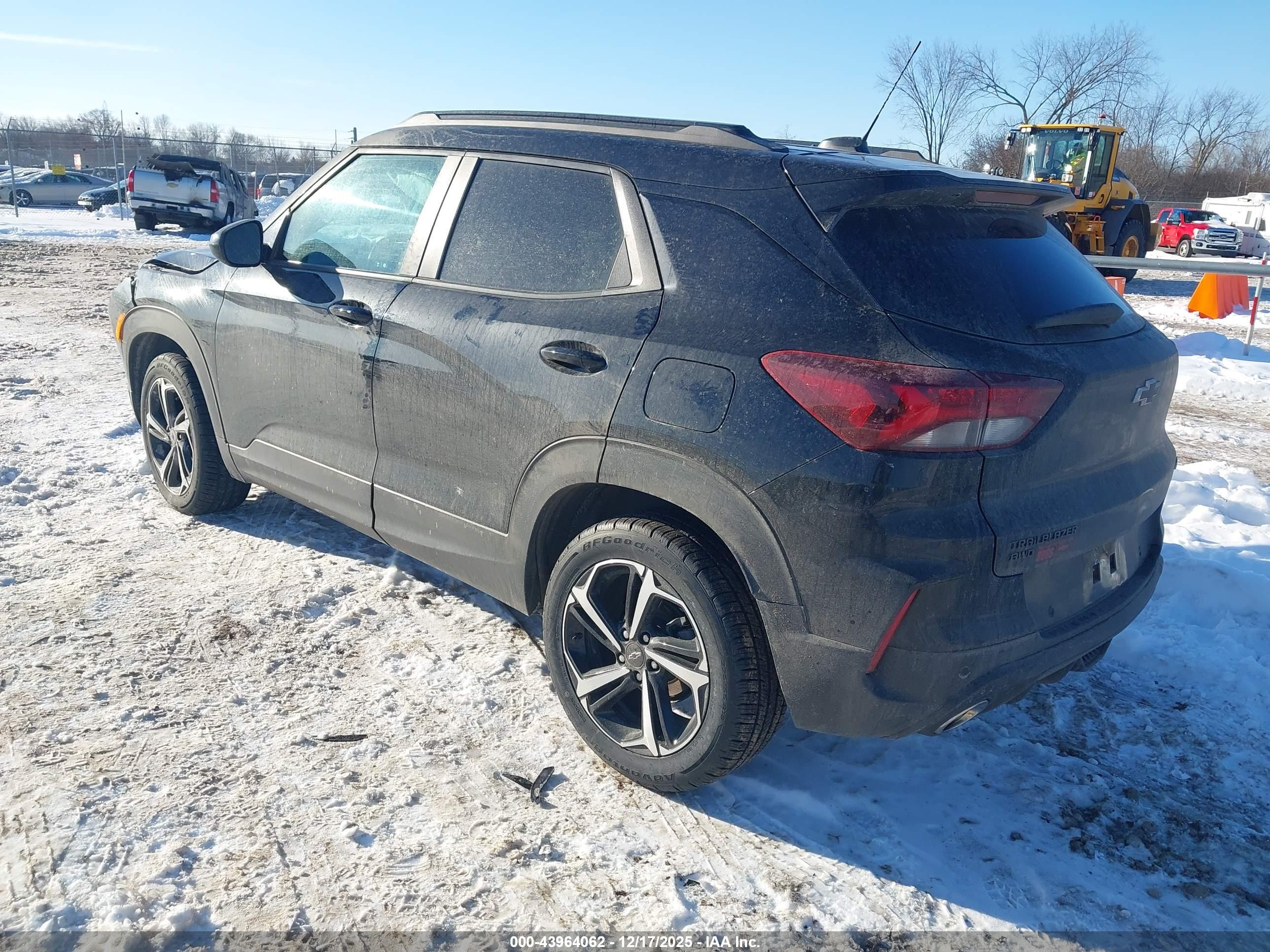 CHEVROLET TRAILBLAZER image 3
